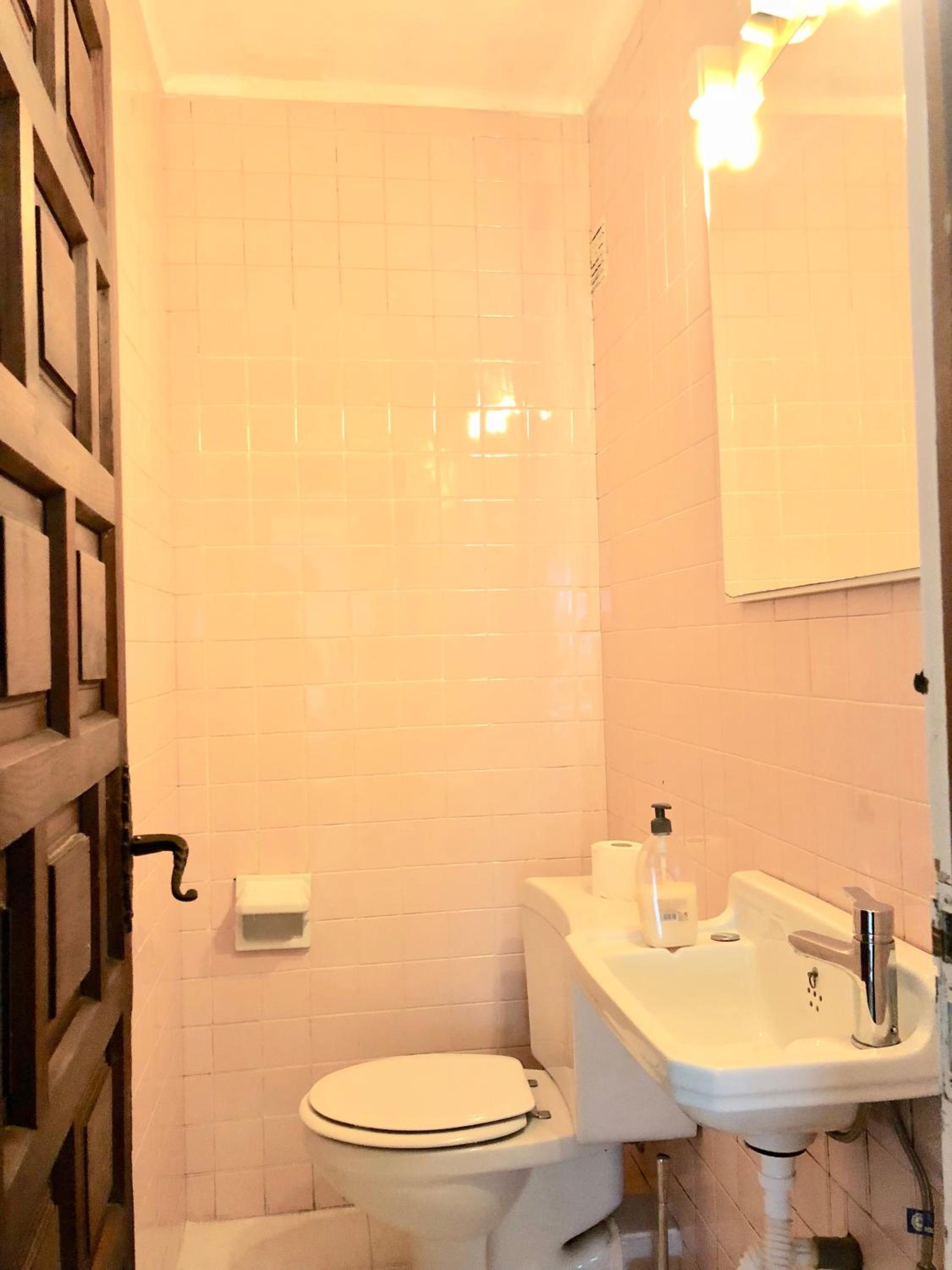 Two-Bedroom Apartment with Sea View - Photo 7