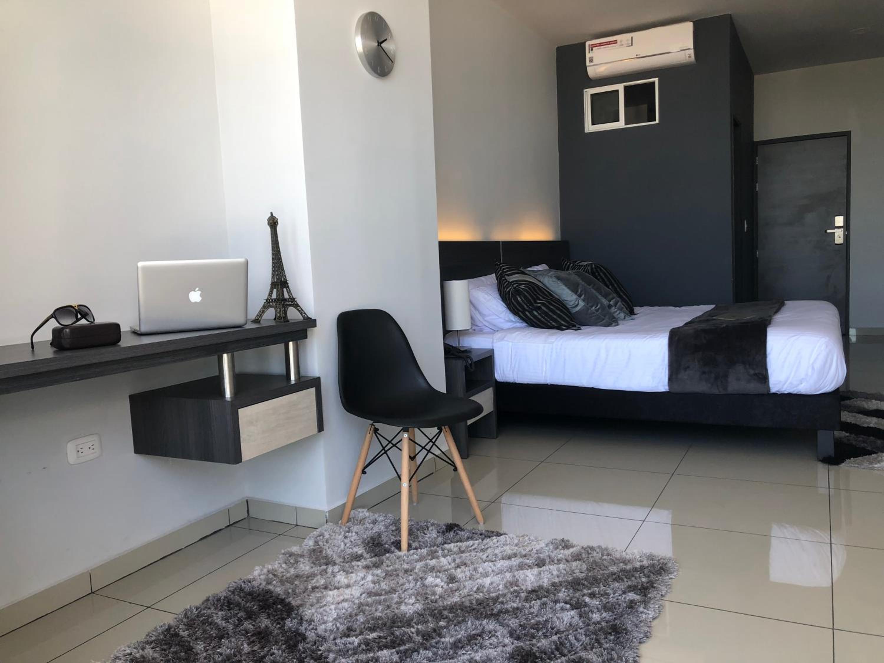Basic Triple Room photo 1