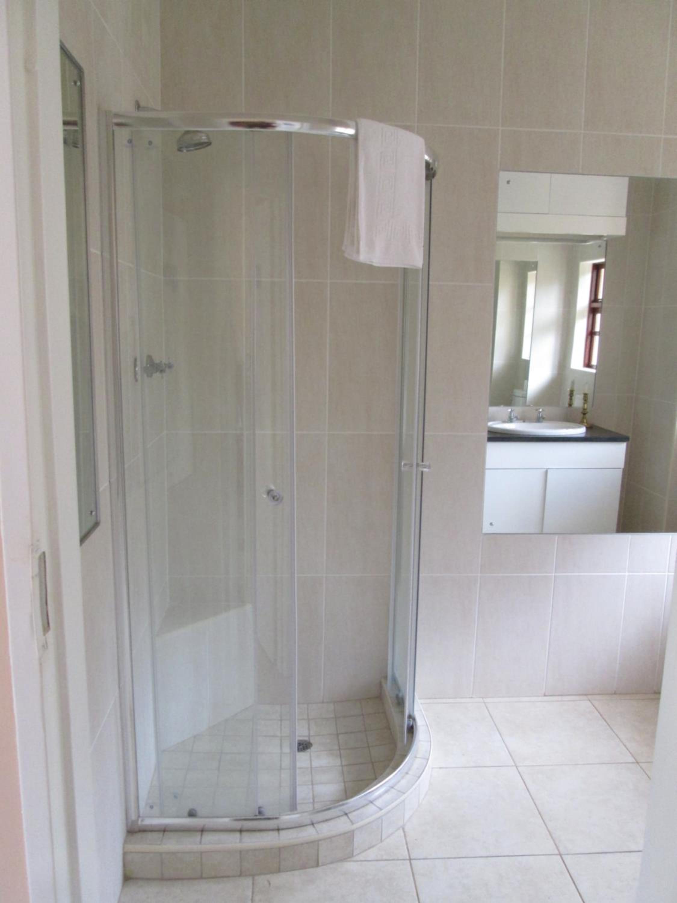 Double or Twin Room with Balcony photo 2