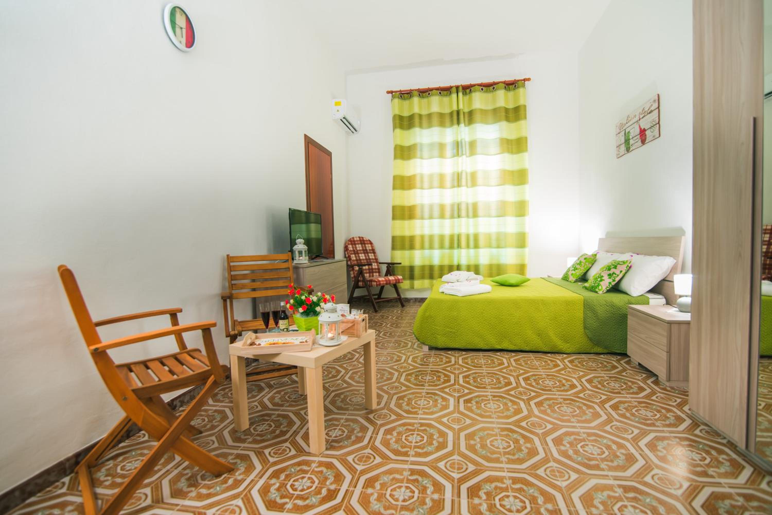 Double Room with Private Bathroom photo 2