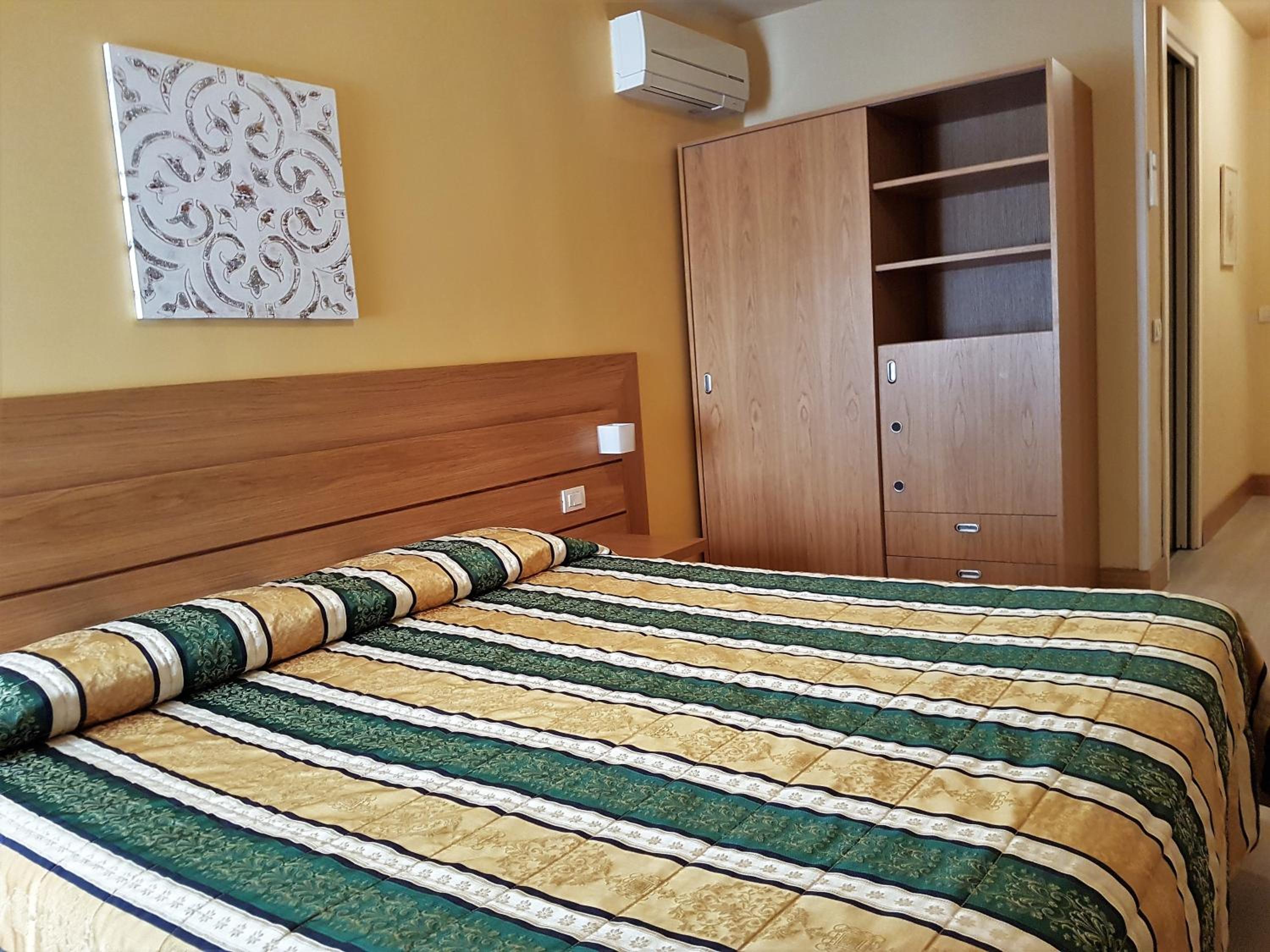 Double or Twin Room photo 2