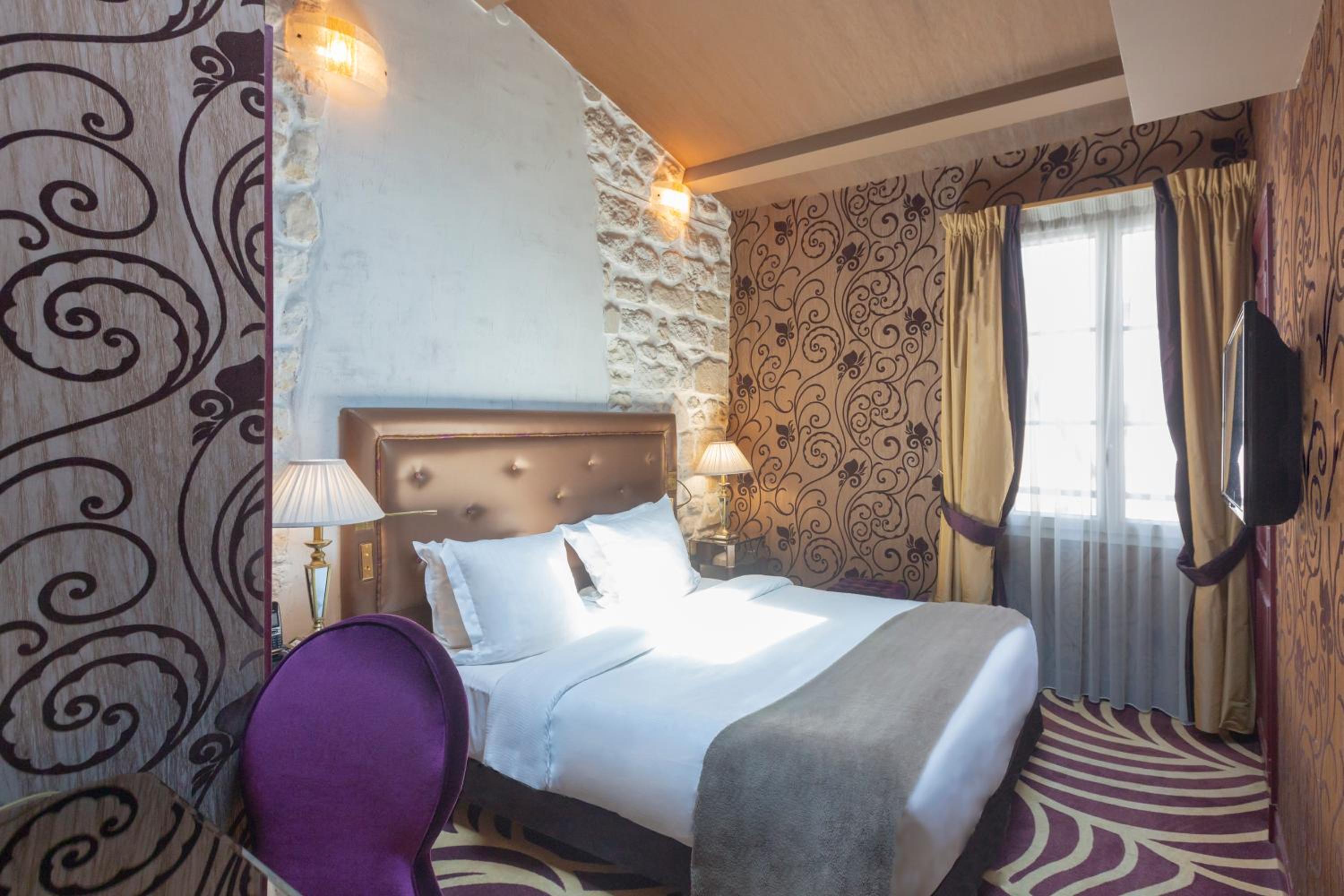 Room option 1 thumbnail 5
