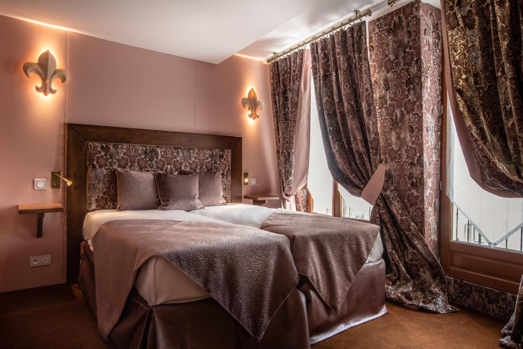 Double Room with Balcony photo 3