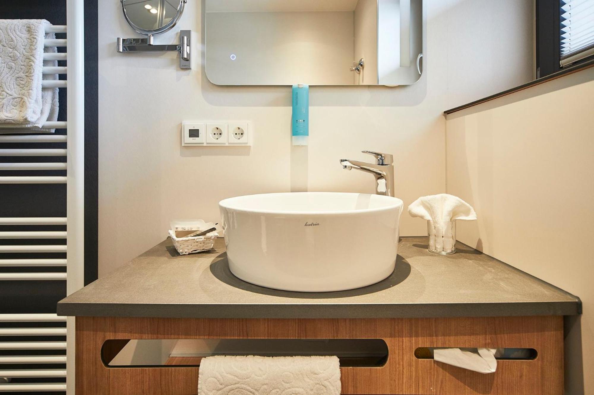Small Double Room - Photo 3