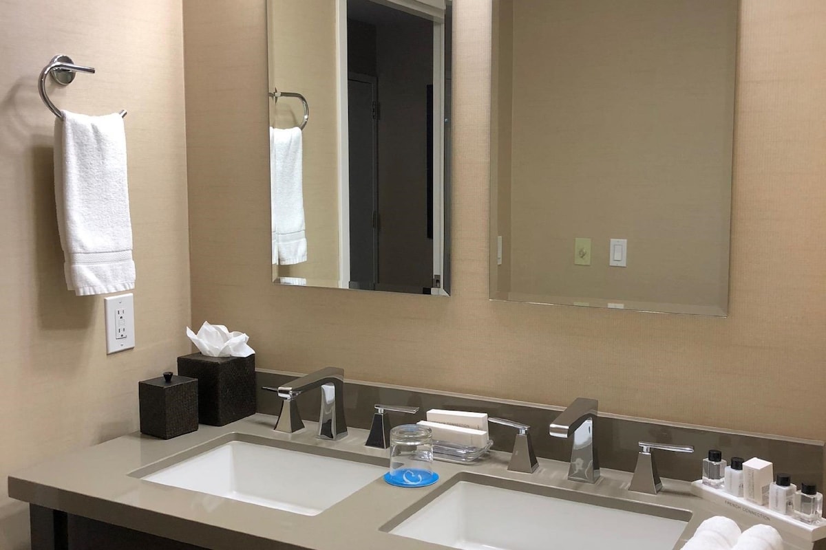Deluxe suite