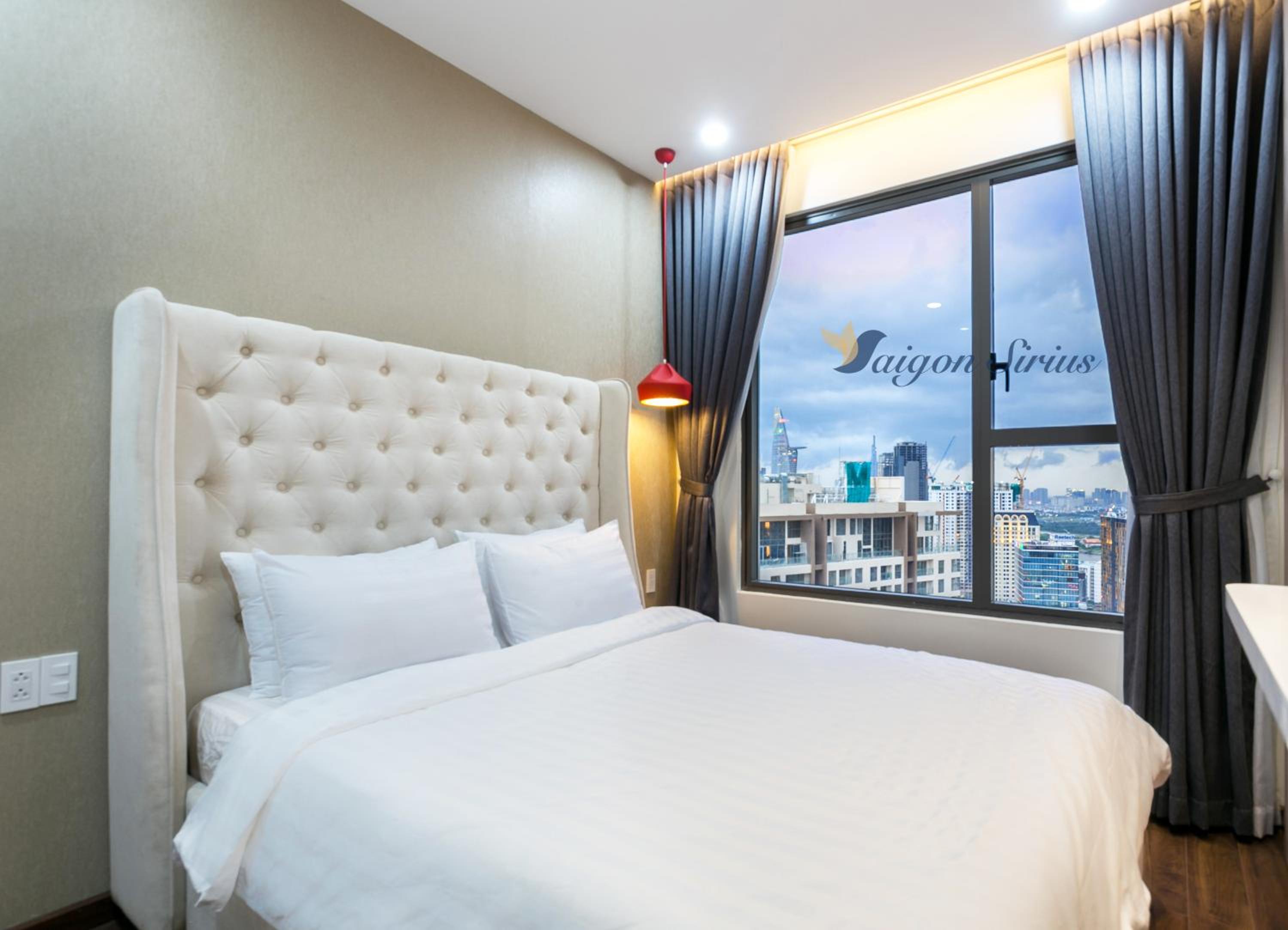 Two-Bedroom Apartment with Balcony and River View
