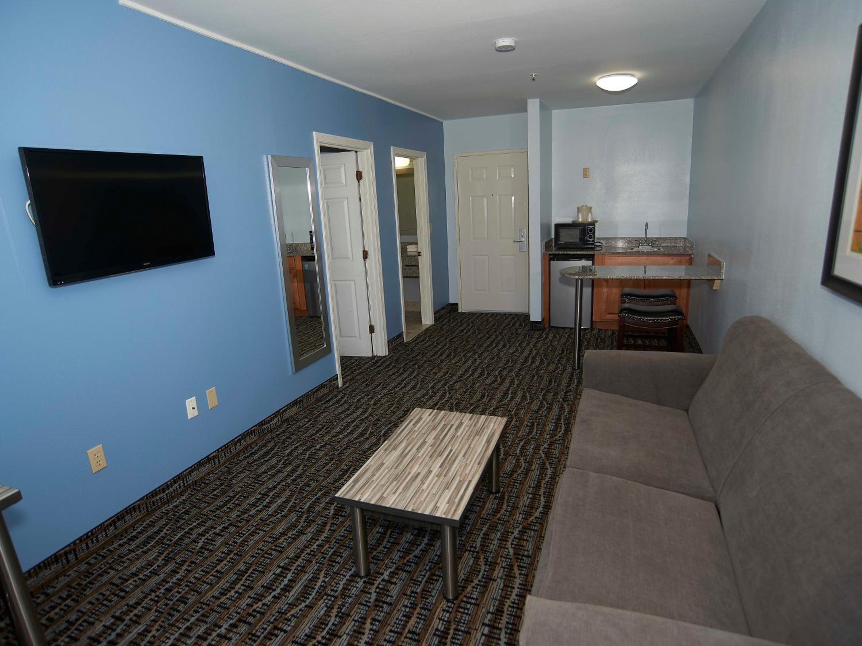 Deluxe Suite - Photo 5