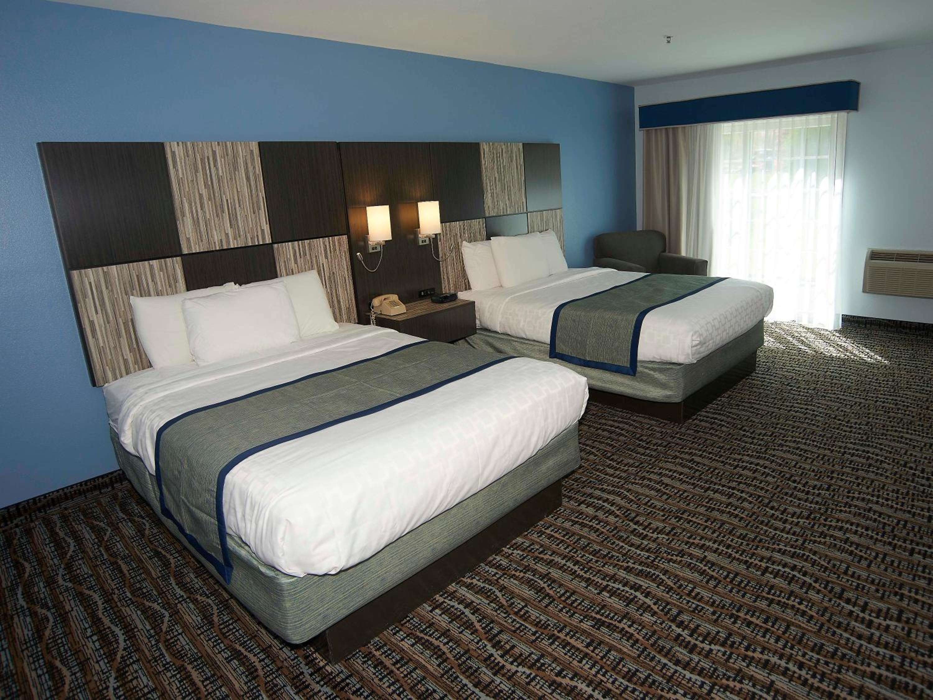 One-Bedroom Suite with Two Queen Beds - Photo 1