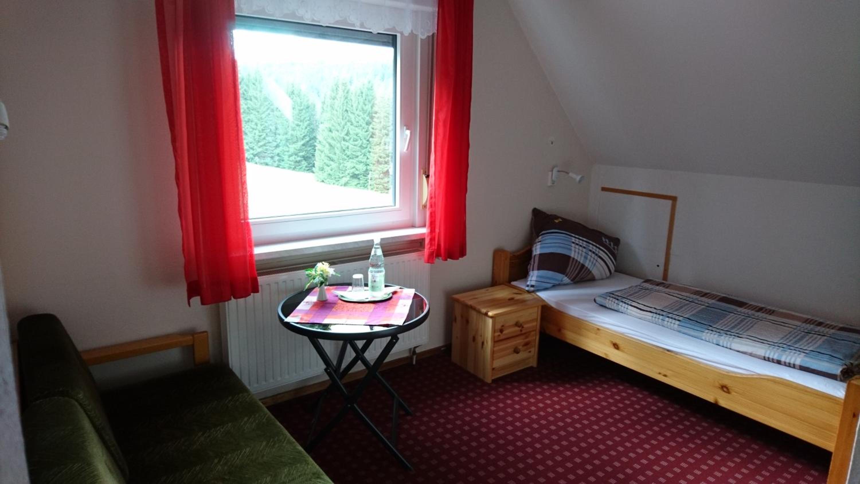 Standard Single Room with Shower