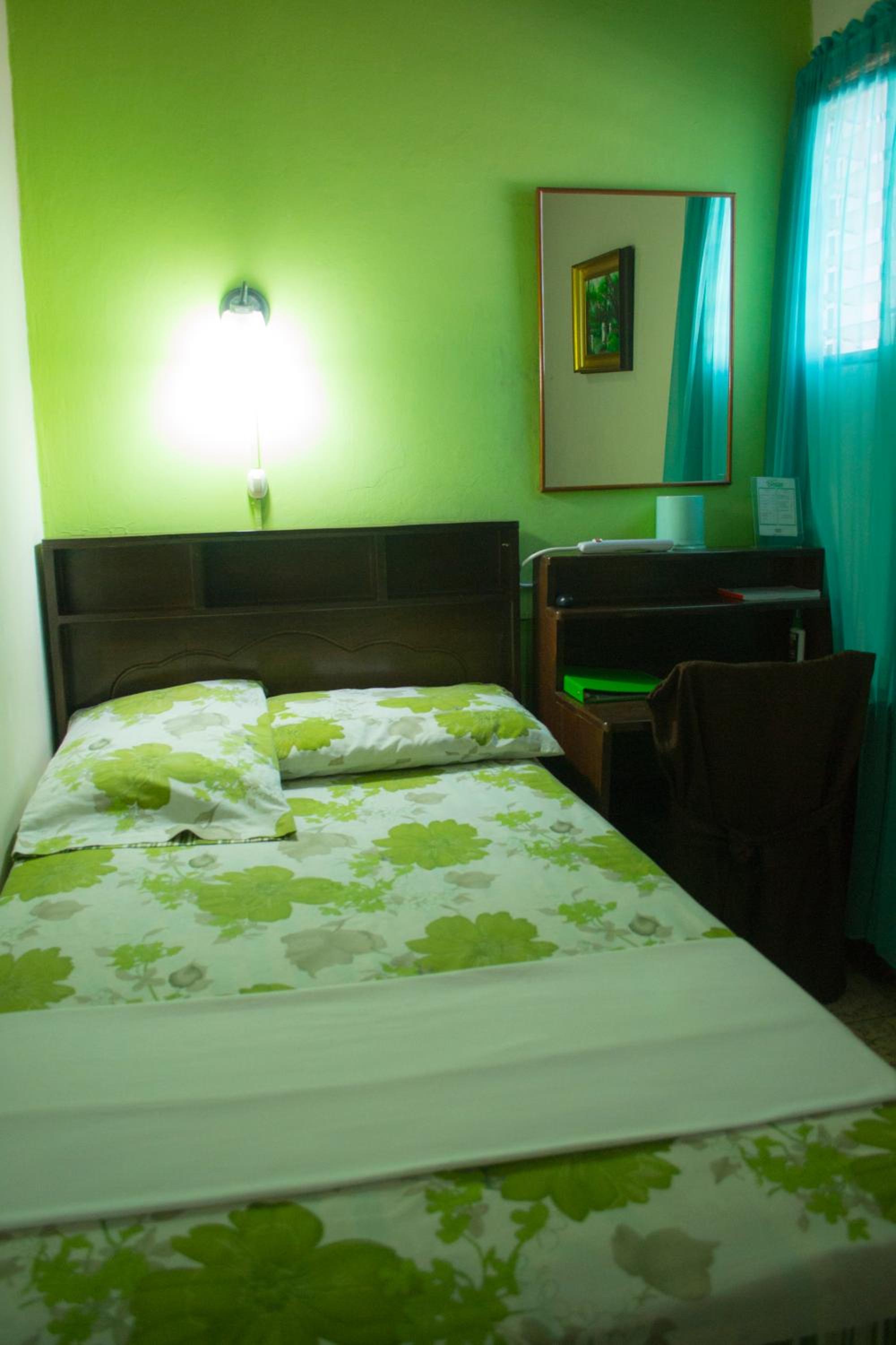 Standard Single Room with Shared Bathroom photo 1