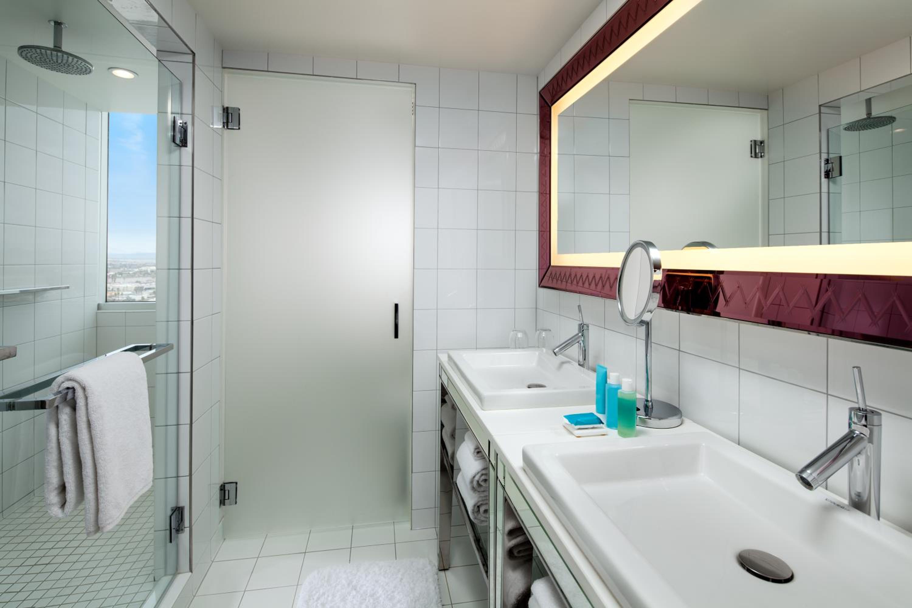 Alexandria Ultra Suite photo 3