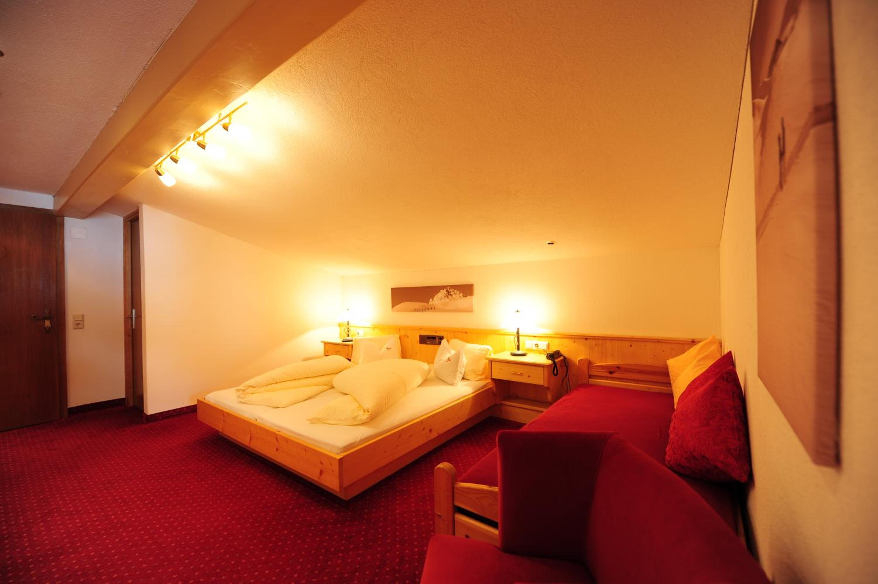 Standard Double Room photo 3