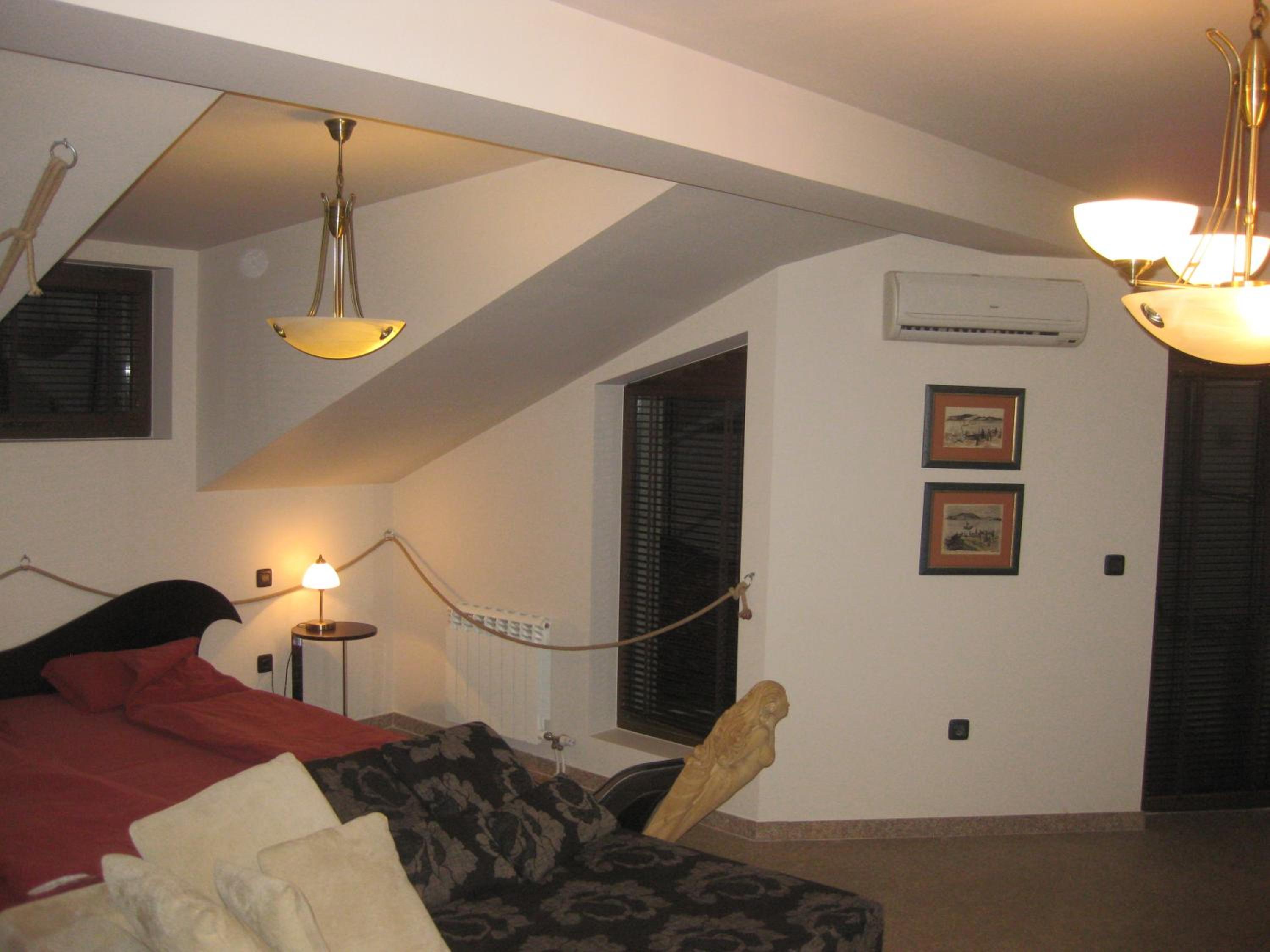 Junior Suite with Spa Bath, Balcony and Mountain View - Photo 2
