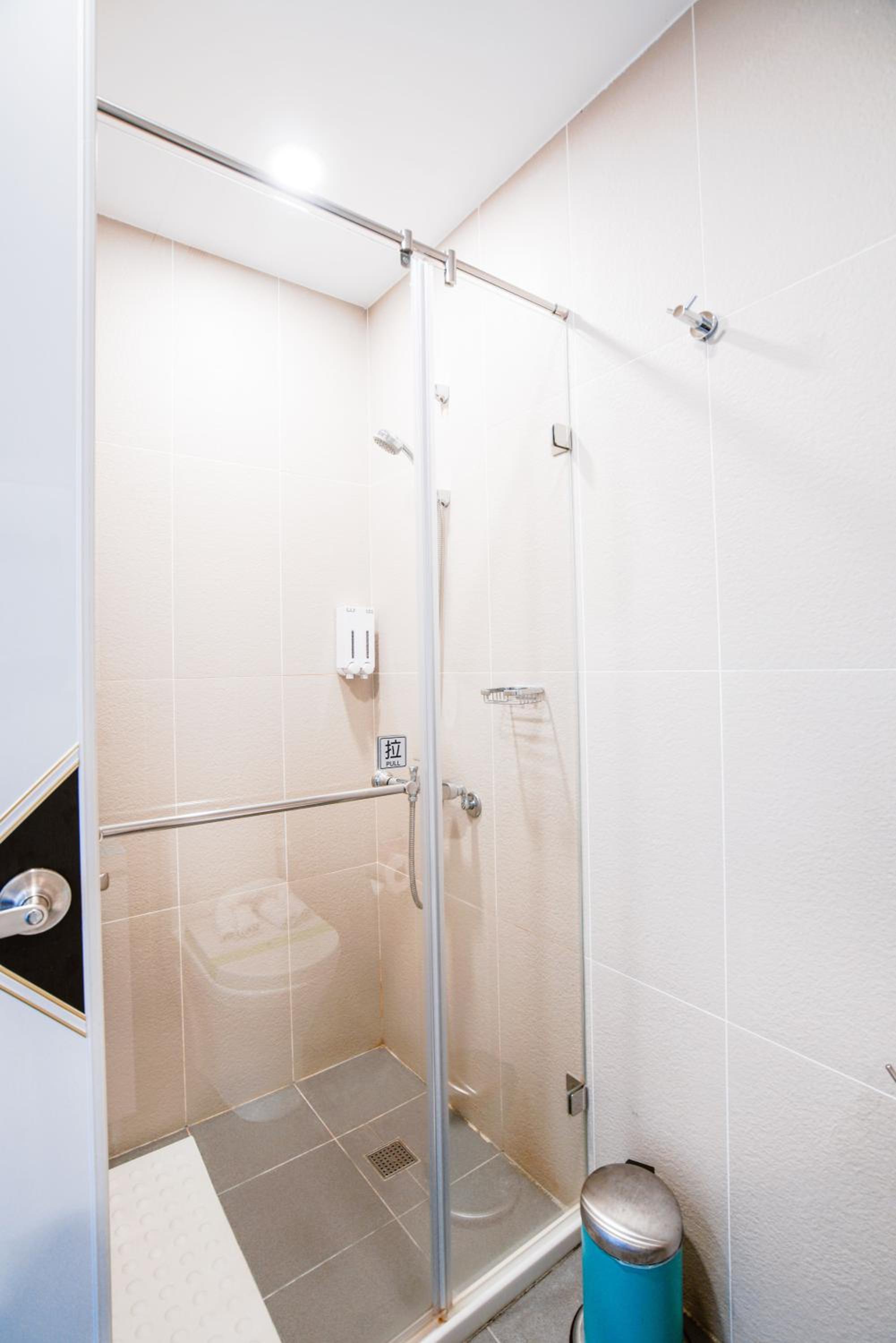 Double Room with Private Bathroom photo 1