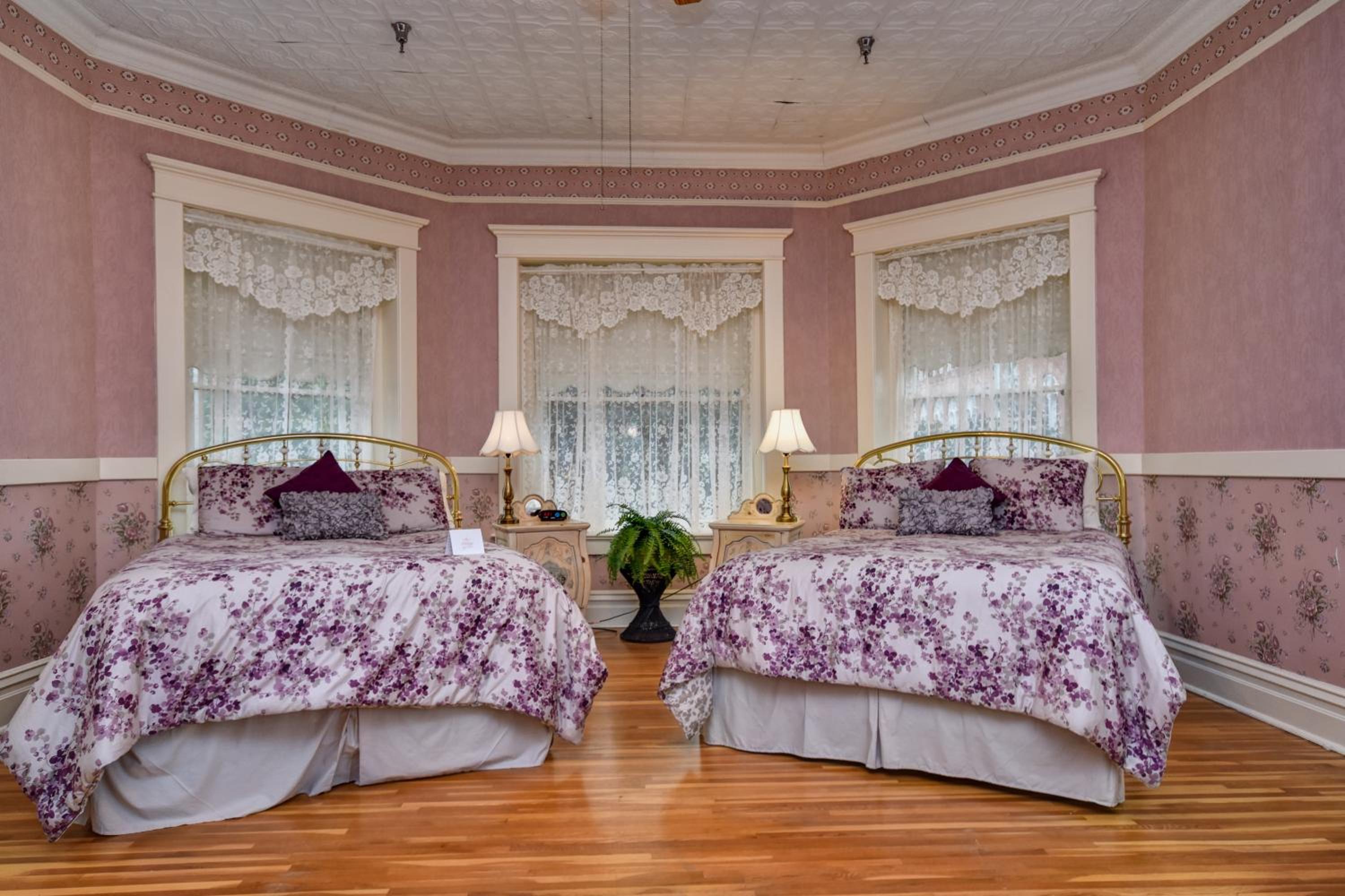 Queen Suite