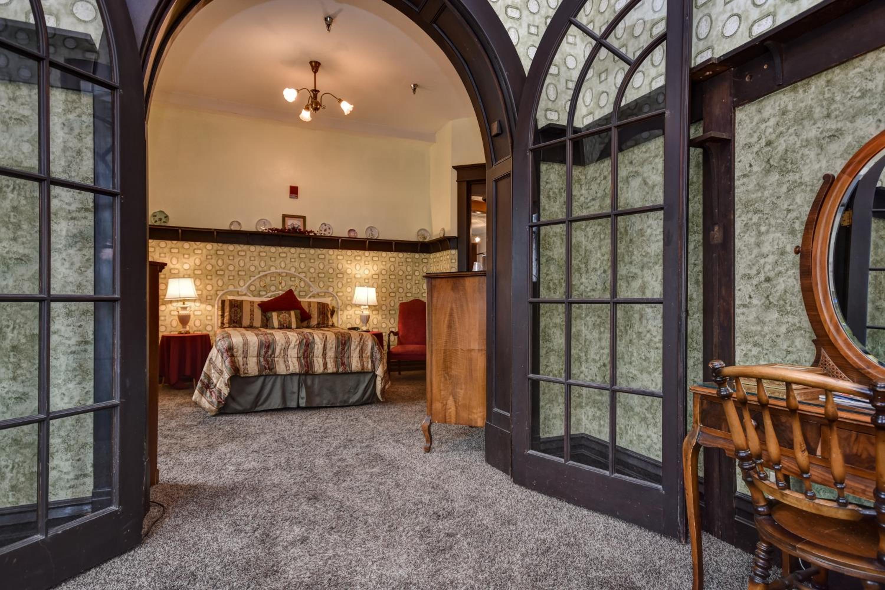 Queen Suite