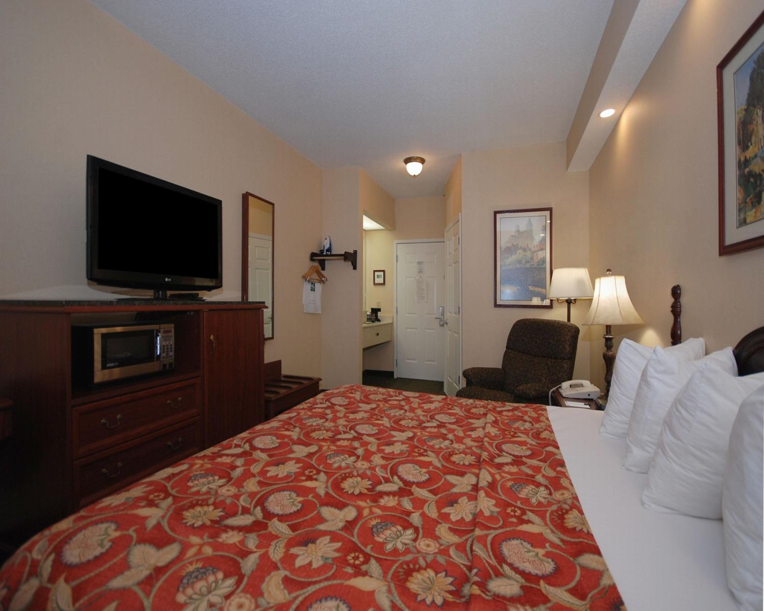 King Room - Non-Smoking - Photo 4