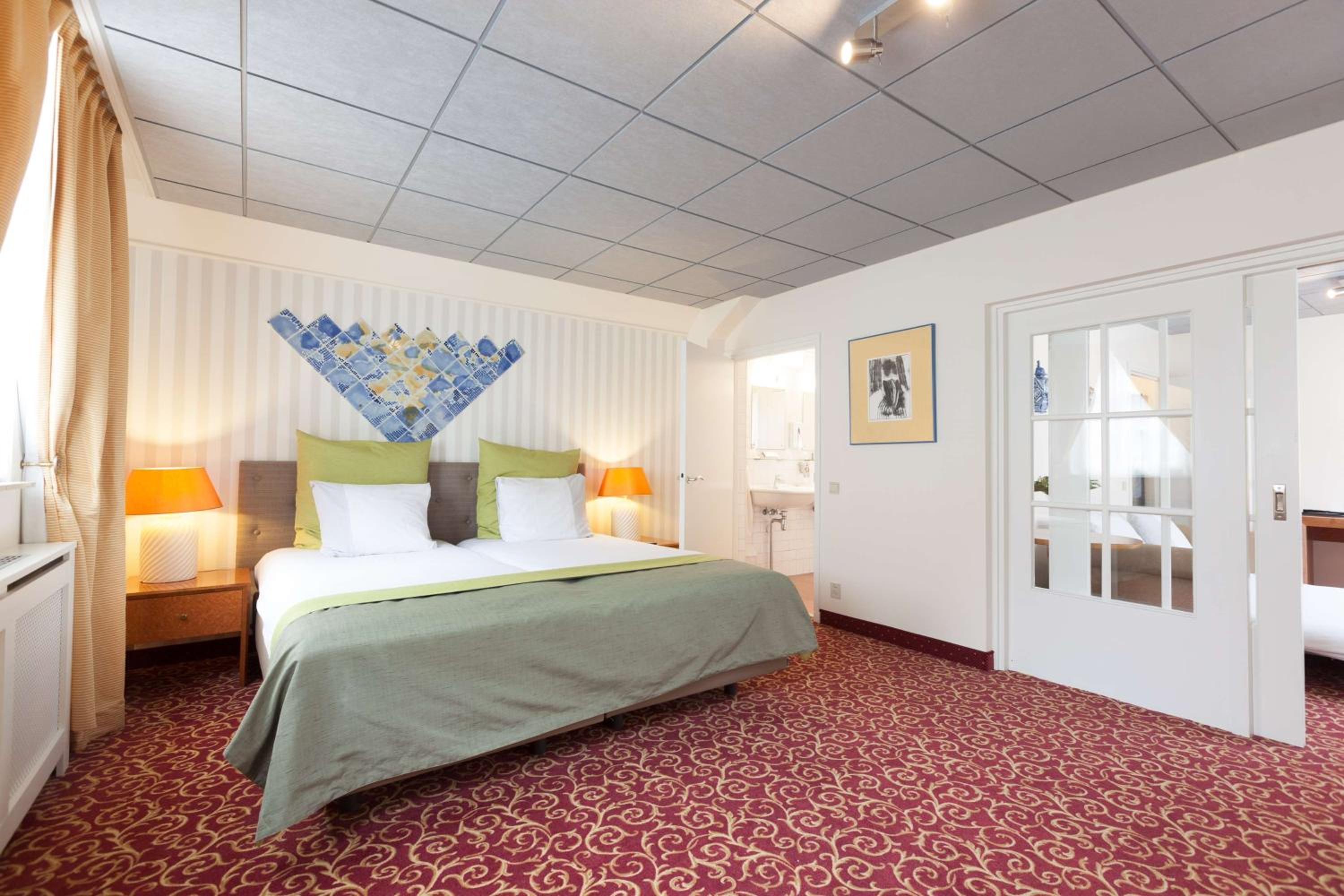 Suite - Photo 6