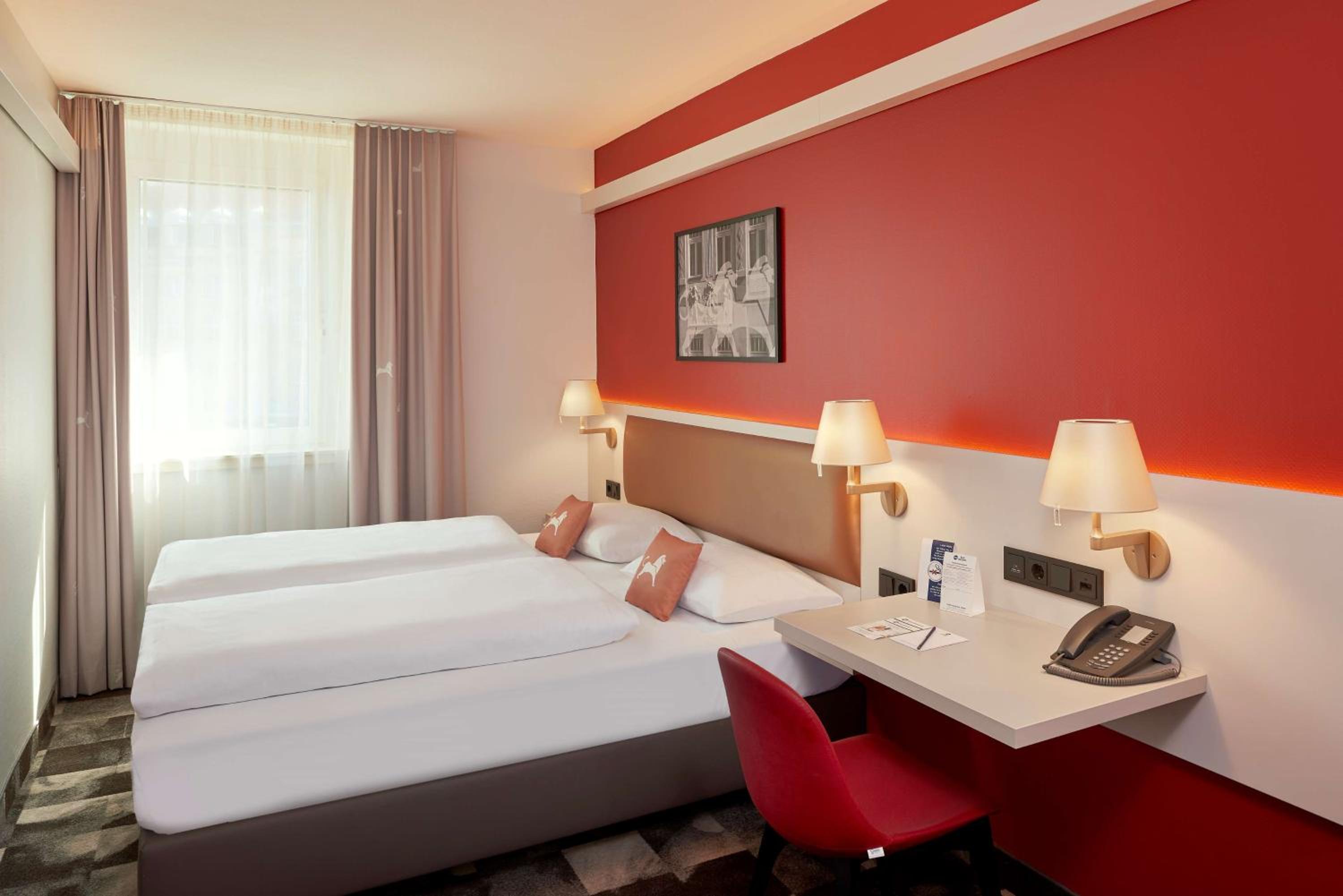 Studio with Double Bed - Photo 1