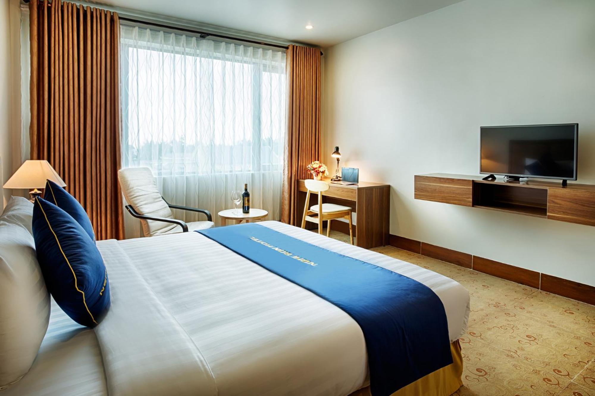 Deluxe Queen Room photo 2