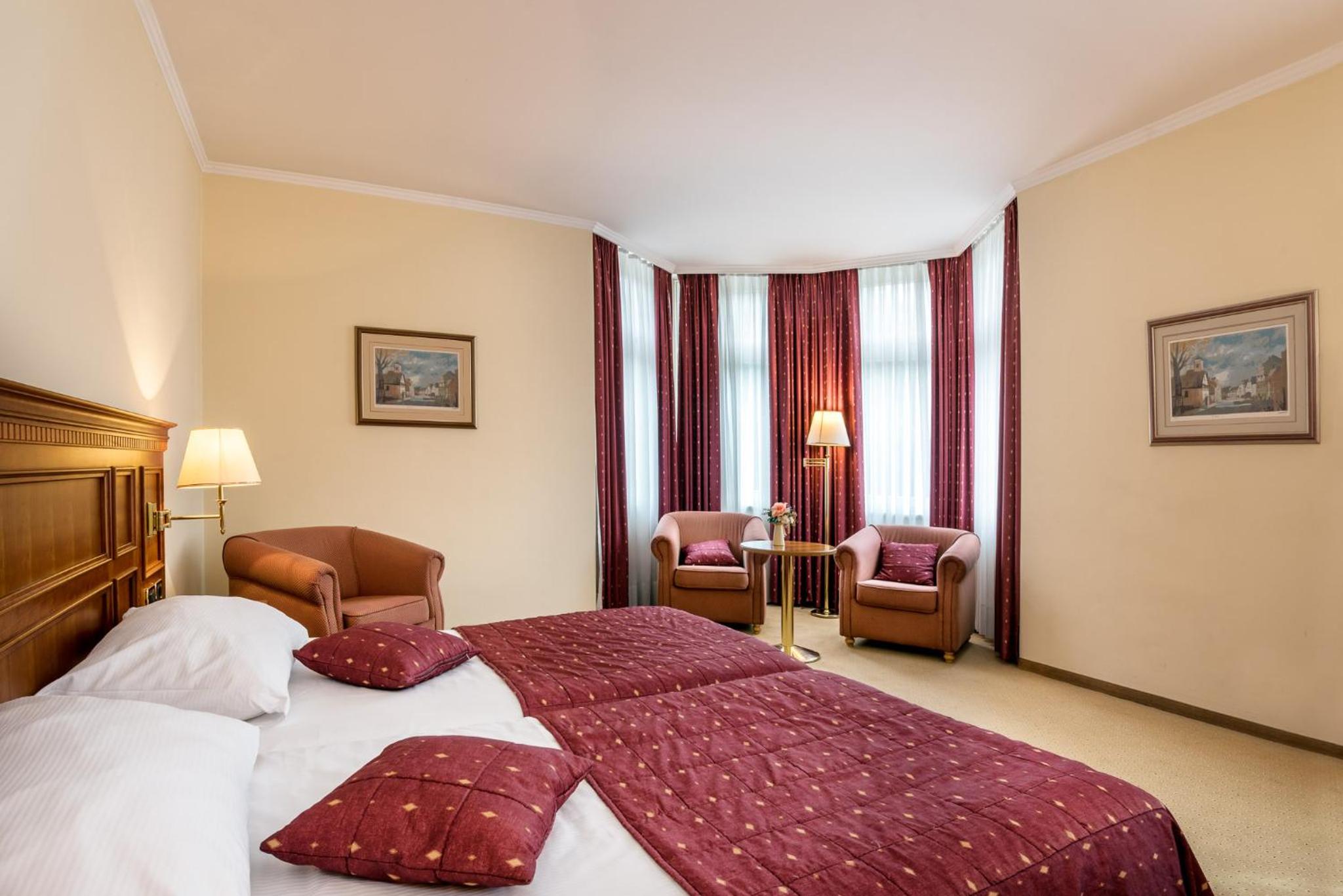 Deluxe Double Room - Photo 10