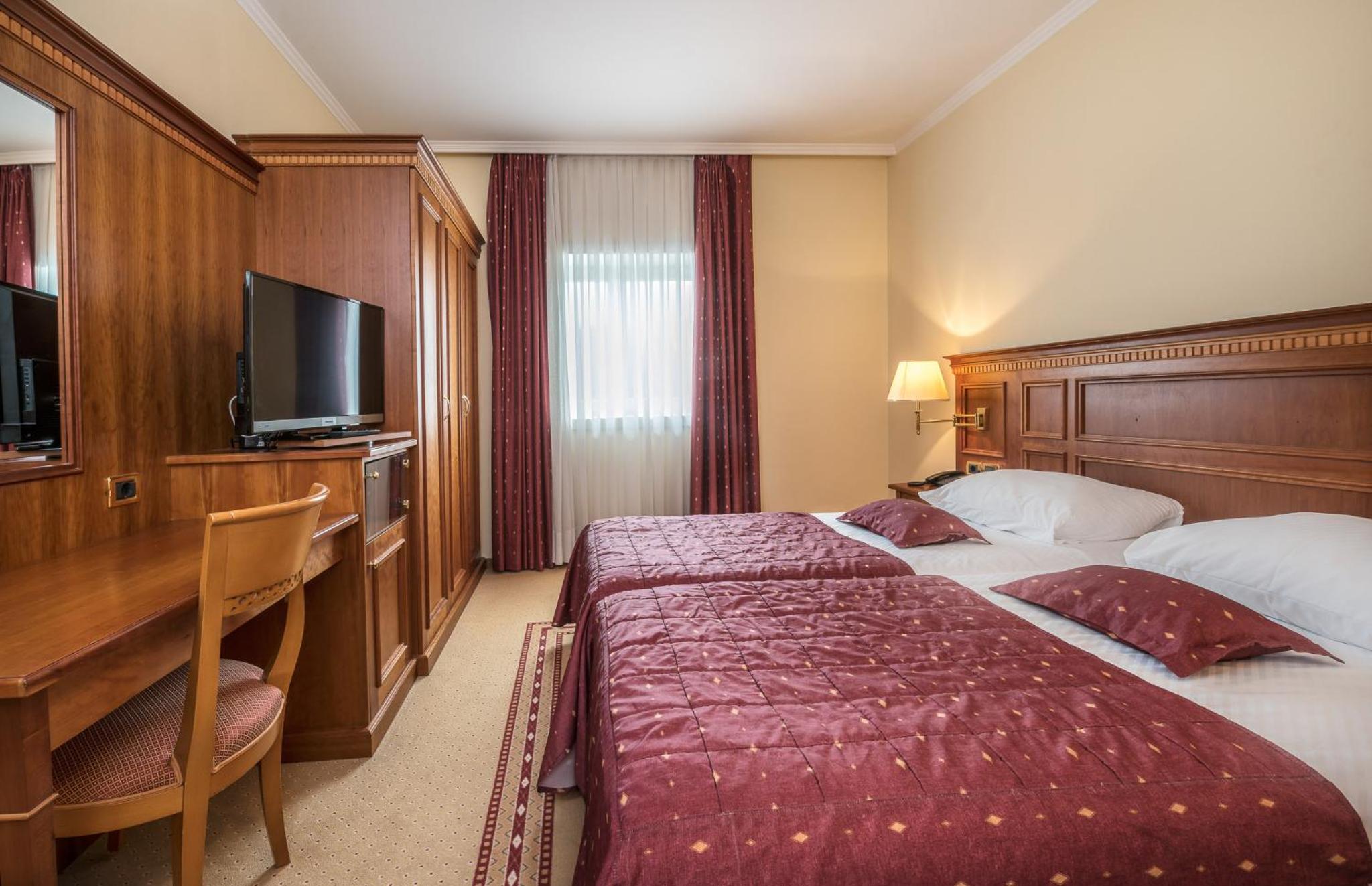Family Suite - Photo 1