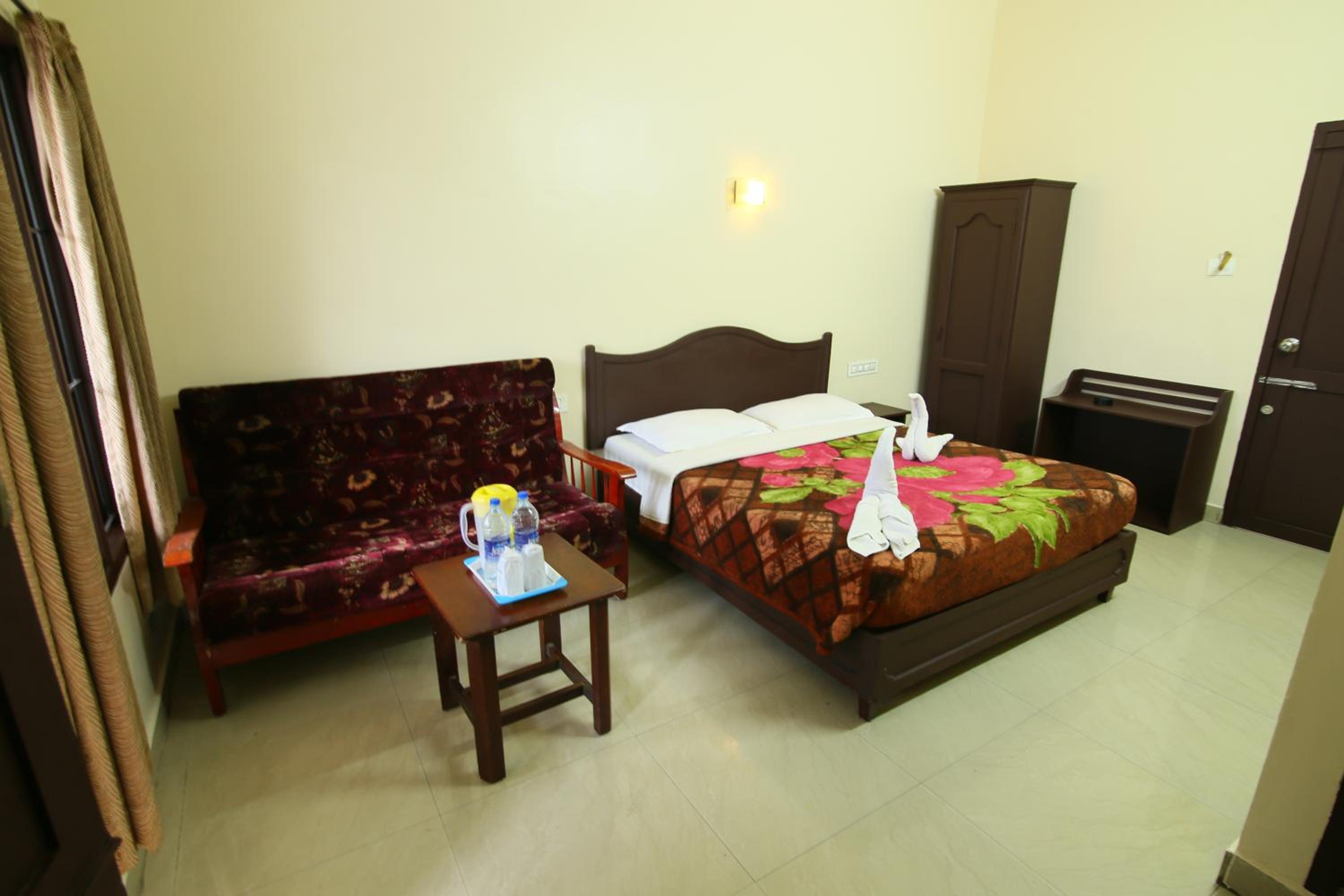 Standard Double Room photo 3