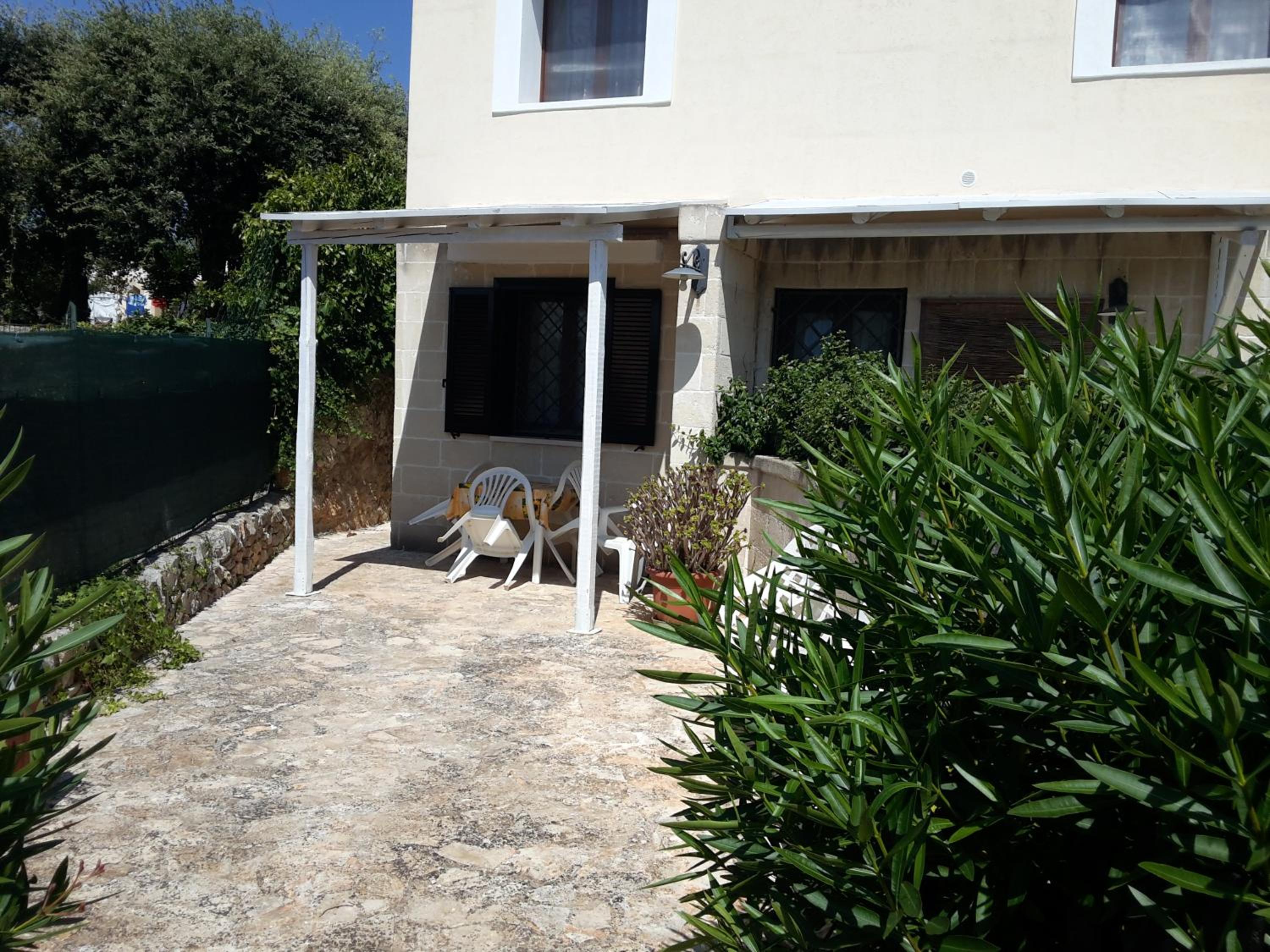 Apartment with Garden View - Photo 8