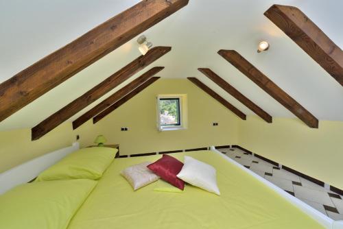 Maisonette photo 2
