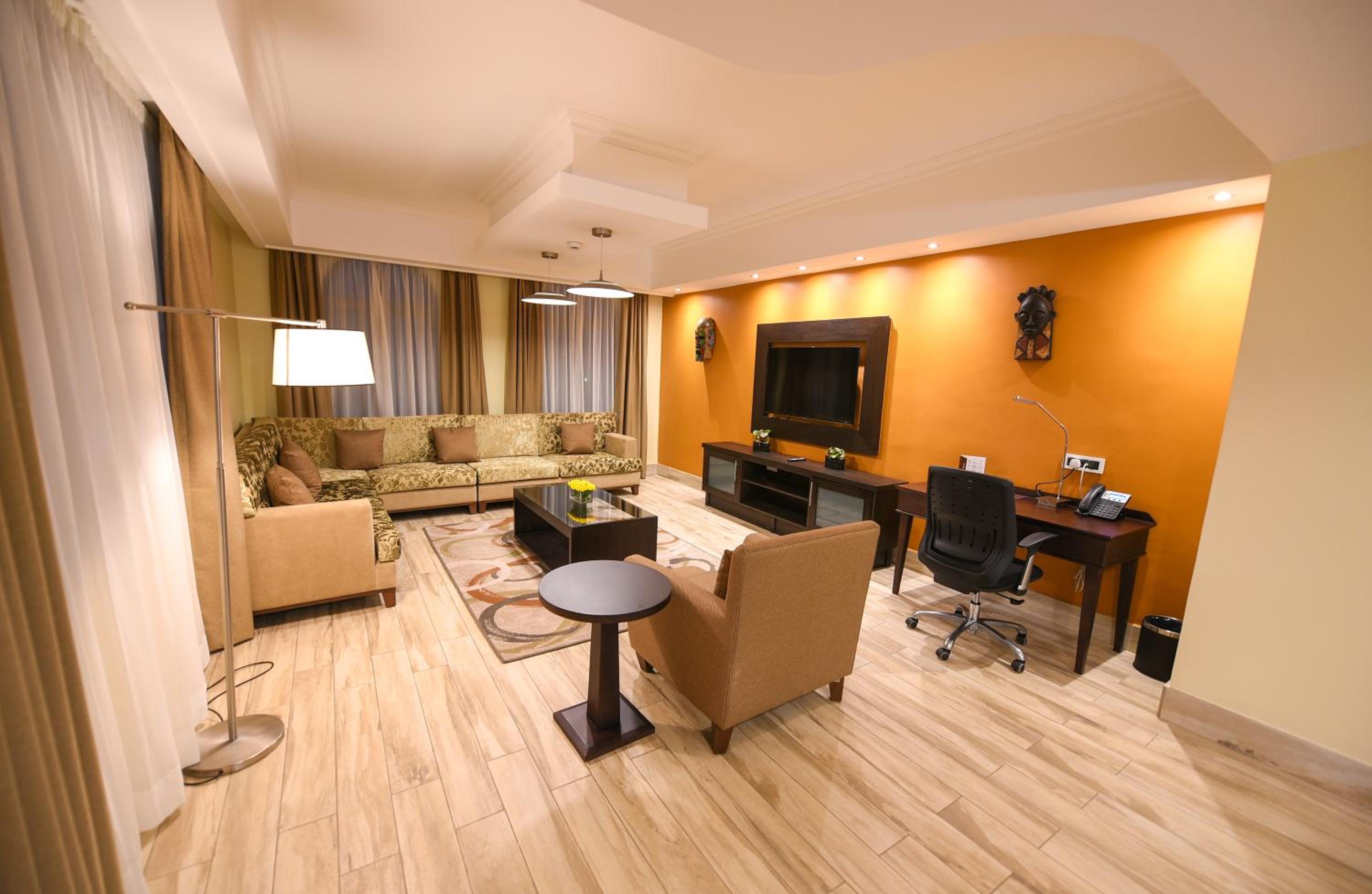 Three-Bedroom Suite photo 3