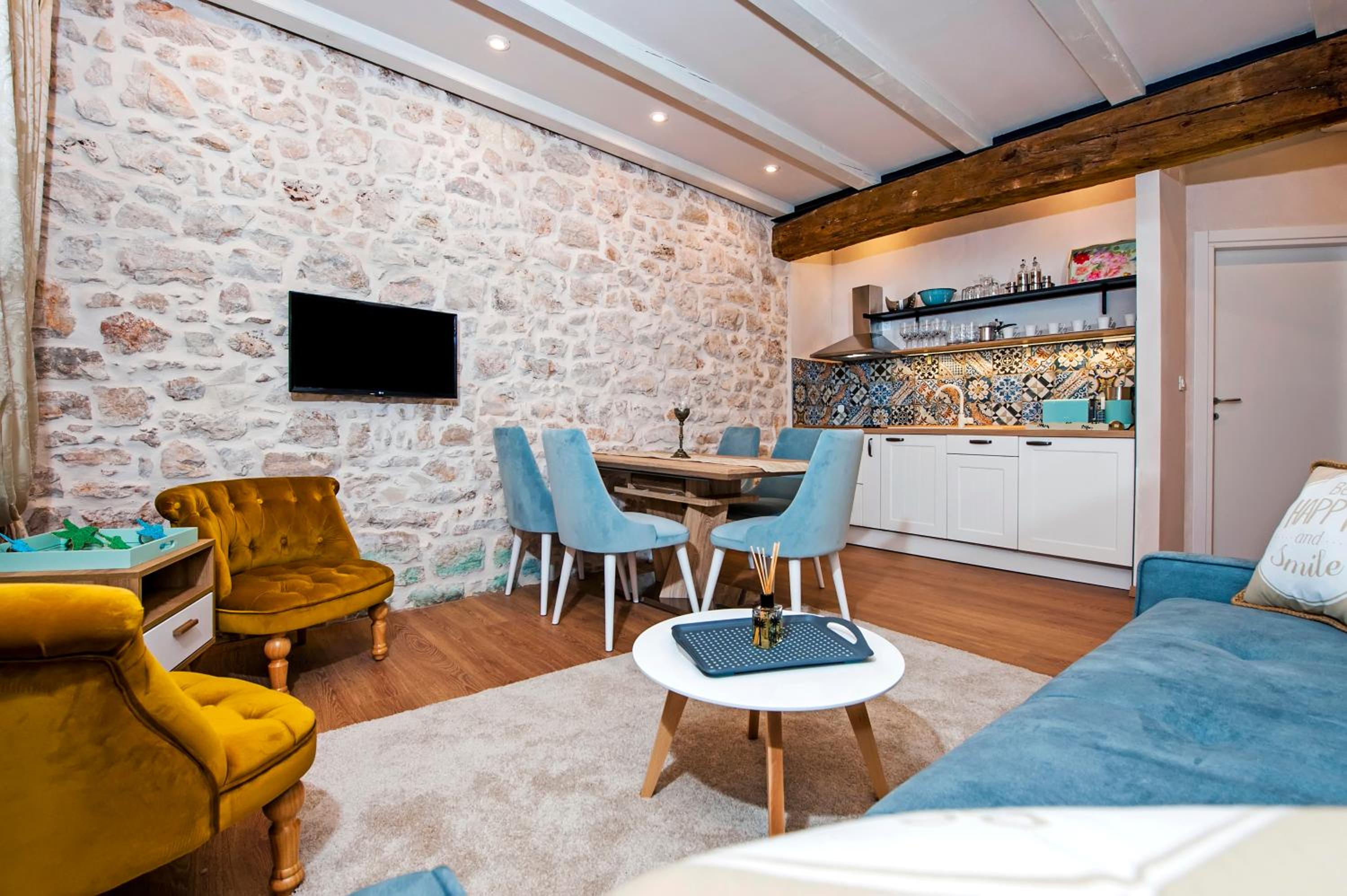 Deluxe Apartment