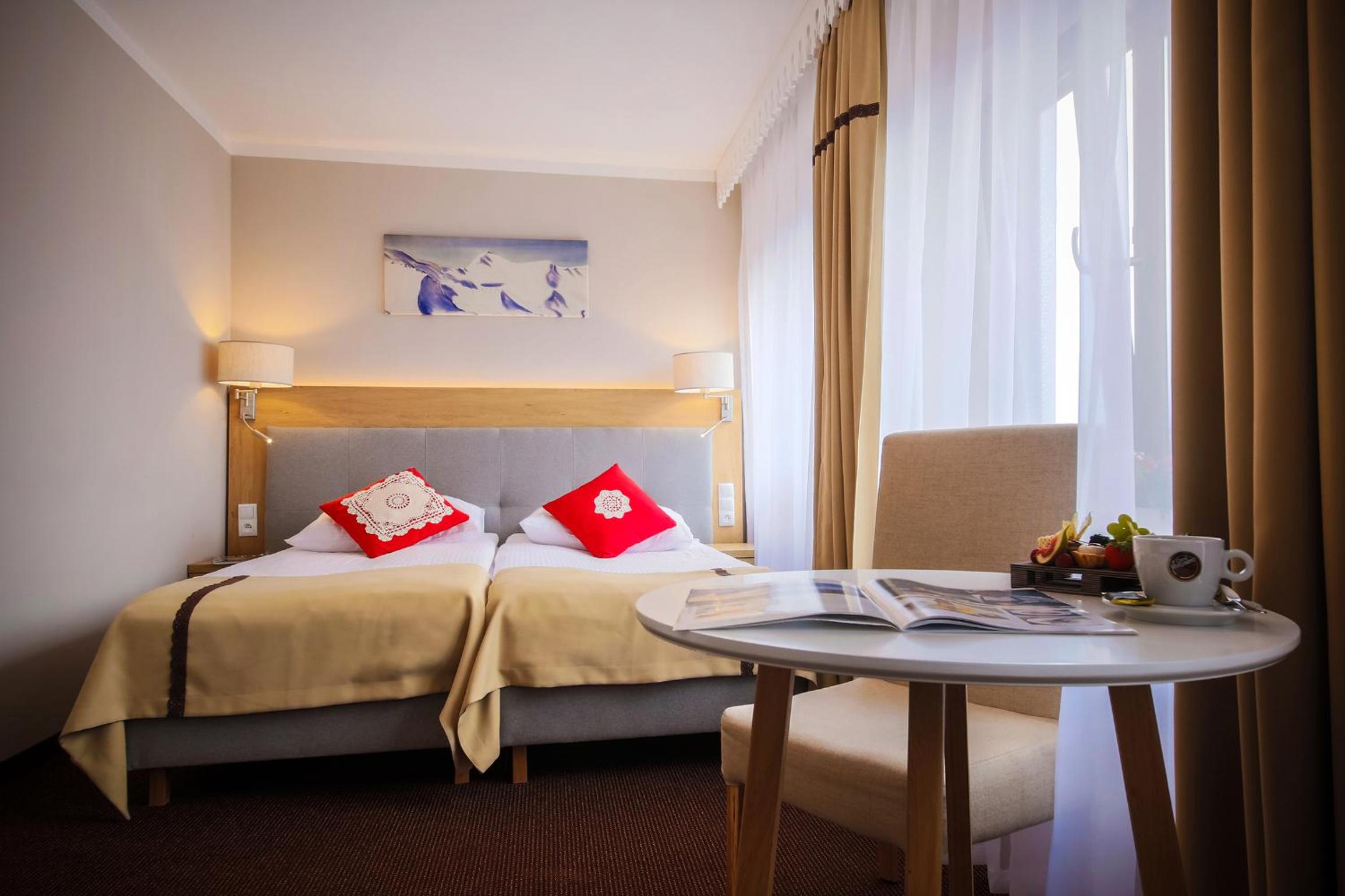 Double or Twin Room - Photo 3