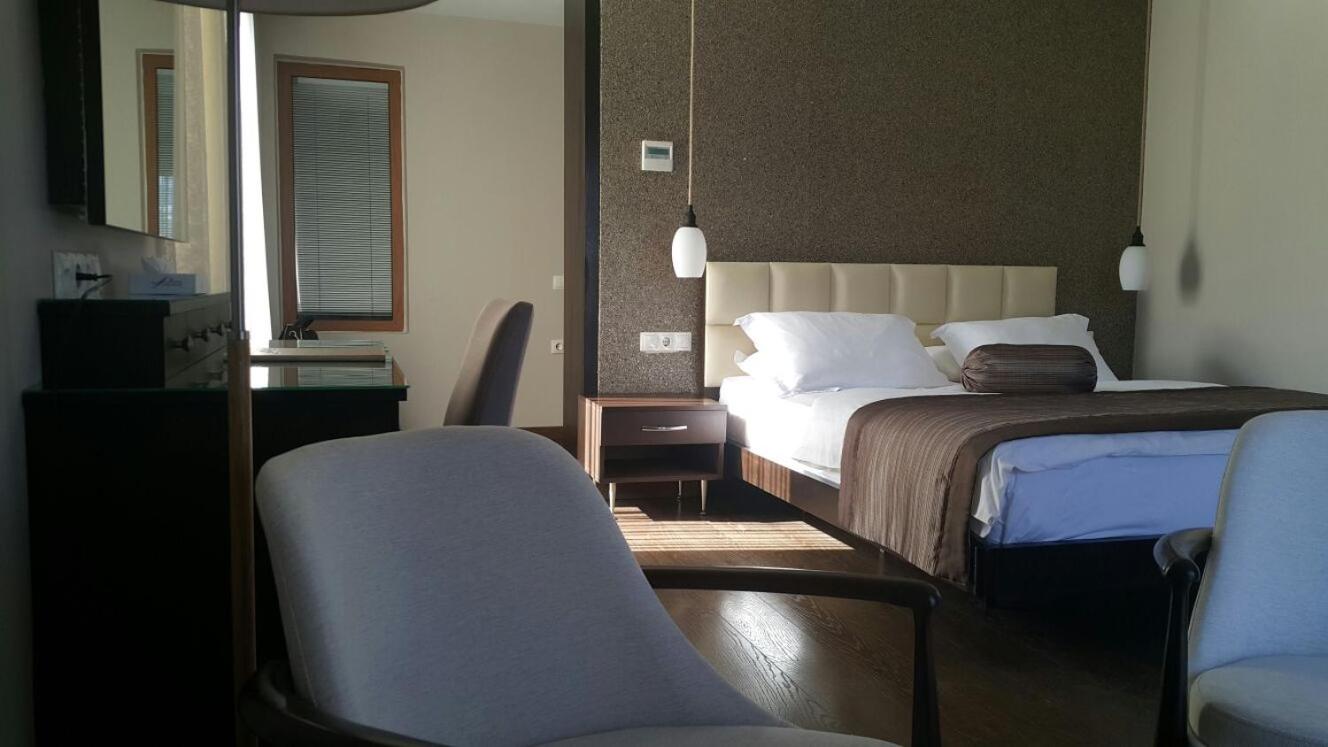 Deluxe Room - Photo 1