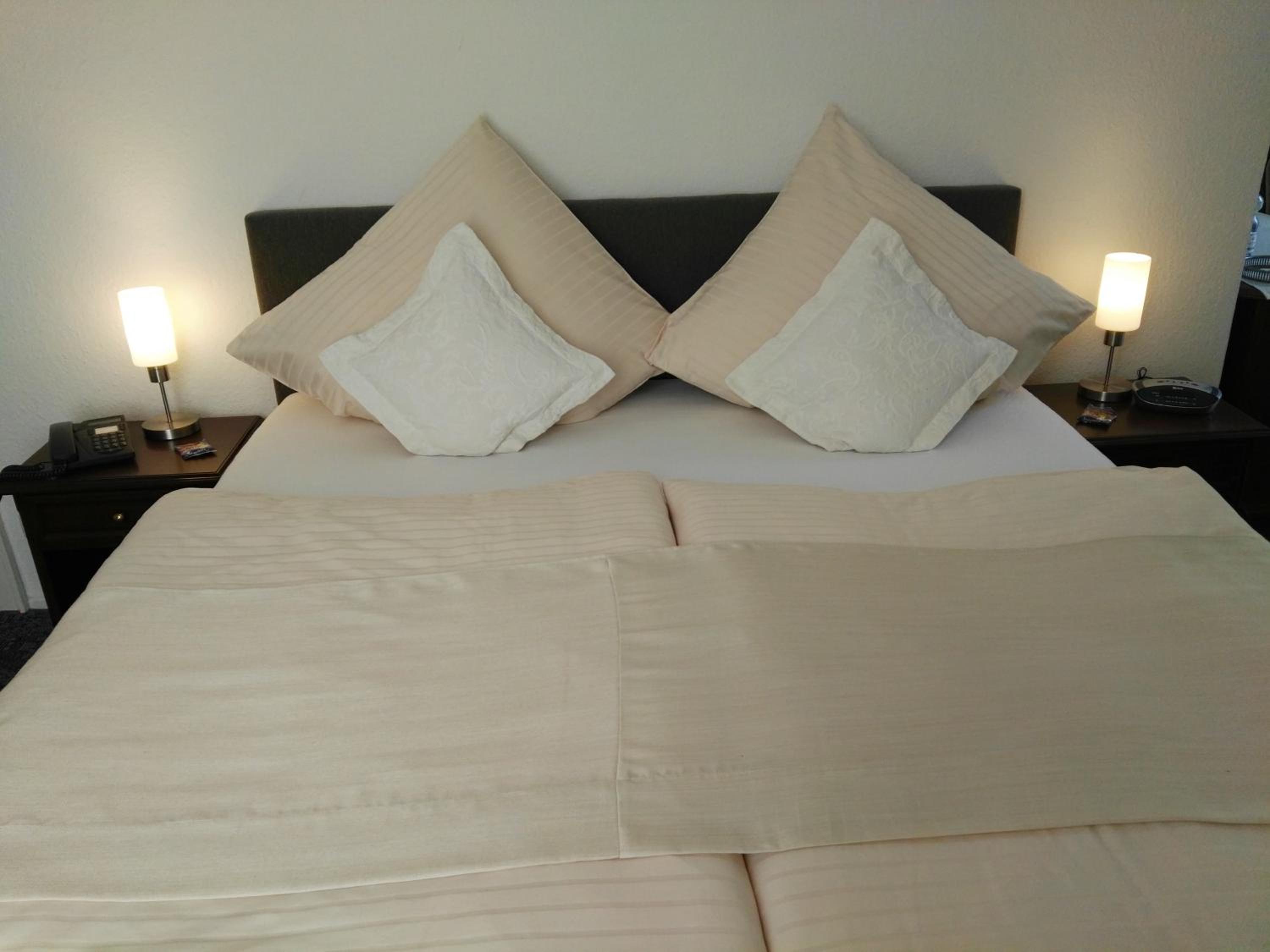 Double Room with Balcony - Photo 1