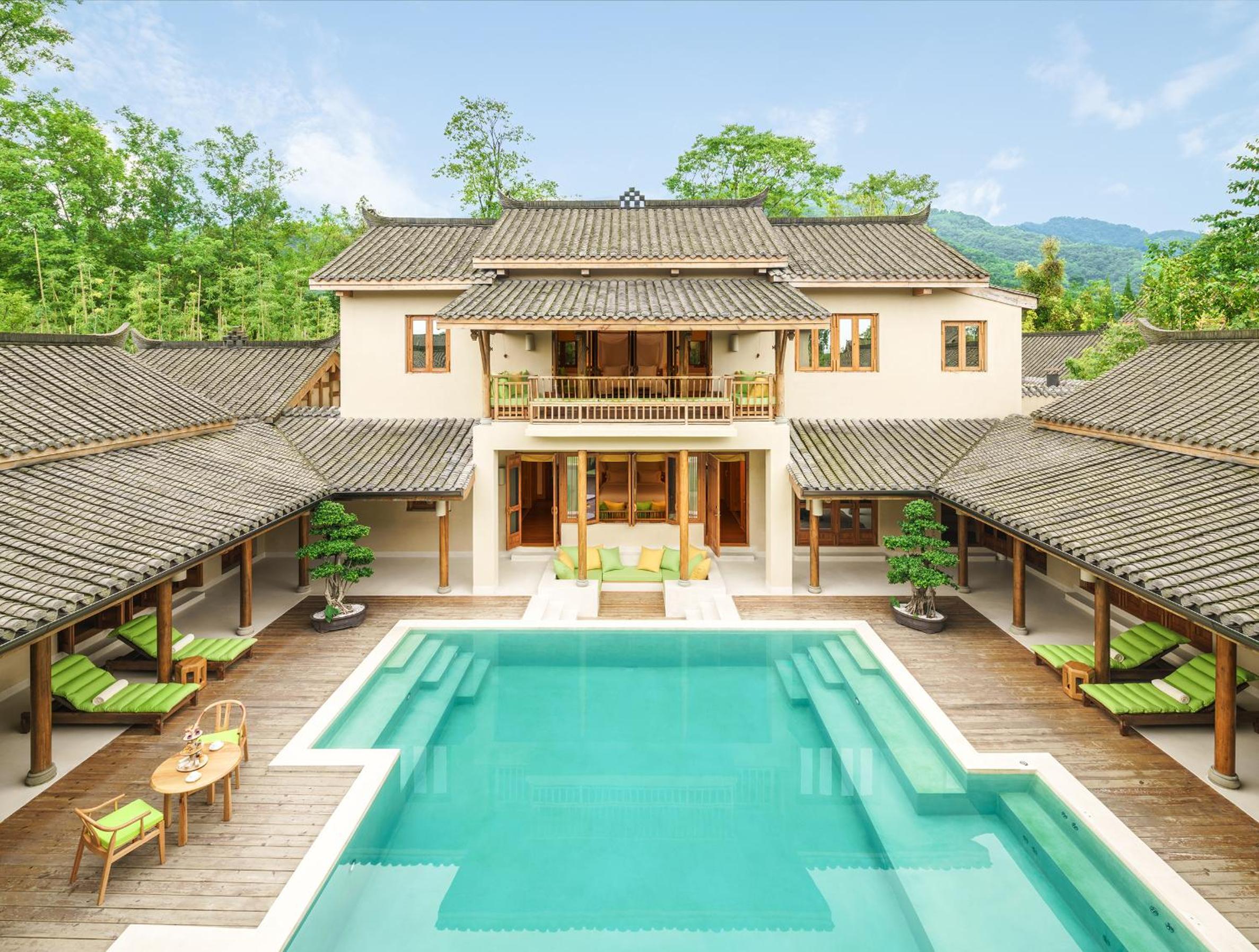 Presidential Villa photo 2
