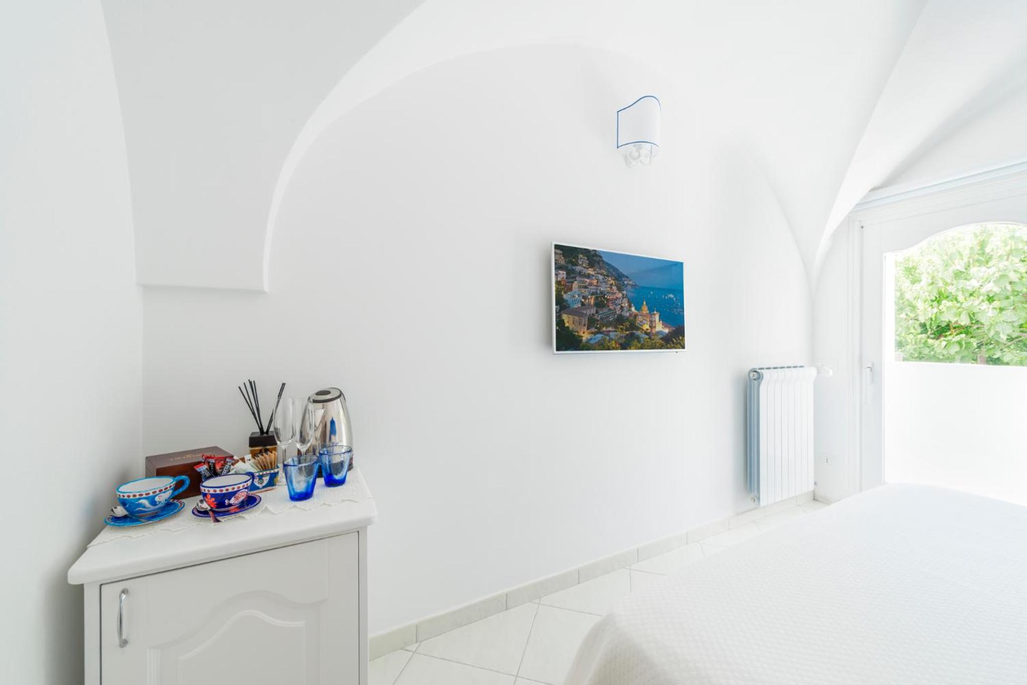 Double Room with Garden View and Window - Photo 1