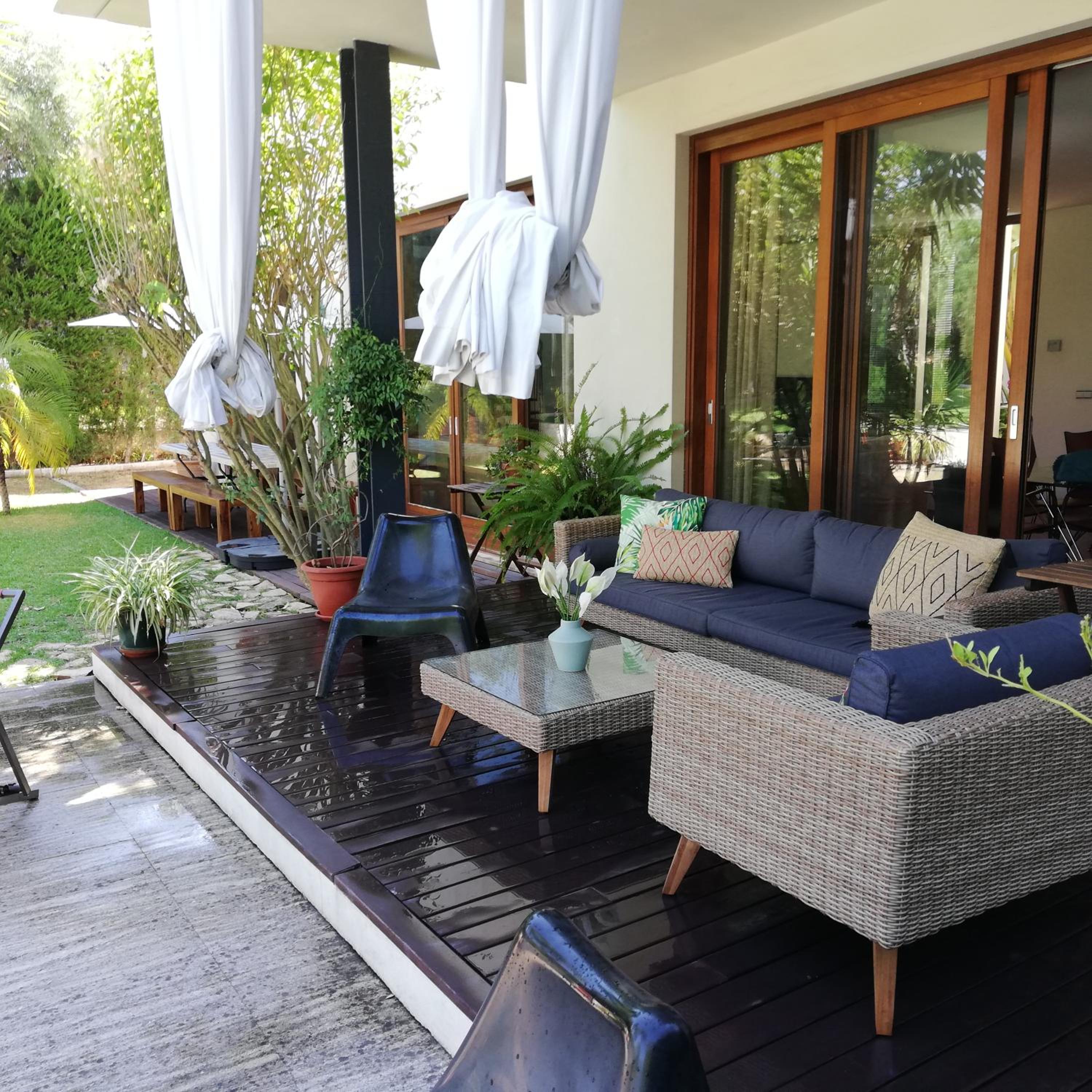 Six-Bedroom House - Photo 100
