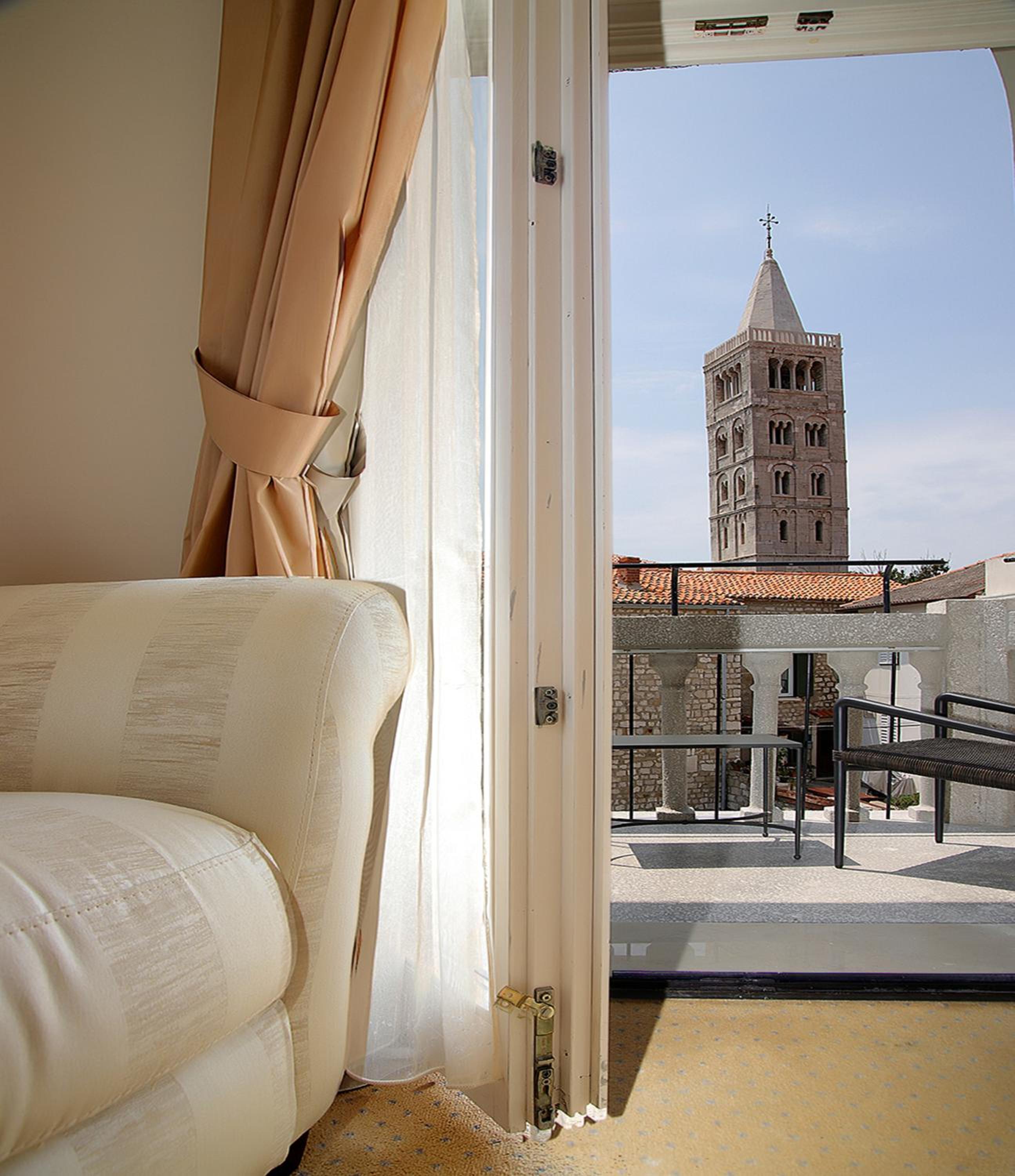  Deluxe Double Room with Sea View and Balcony - Photo 8
