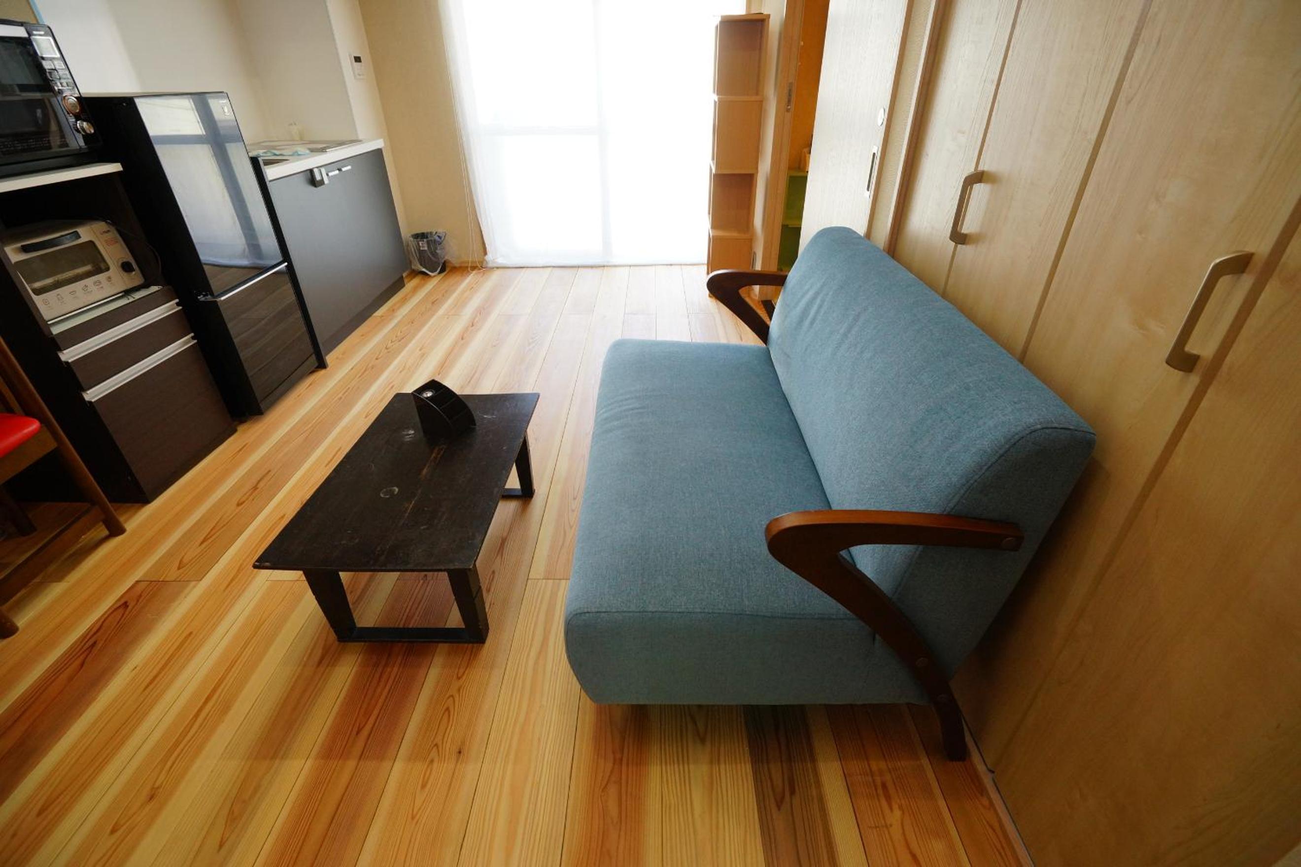 Apartment with Balcony - Photo 6