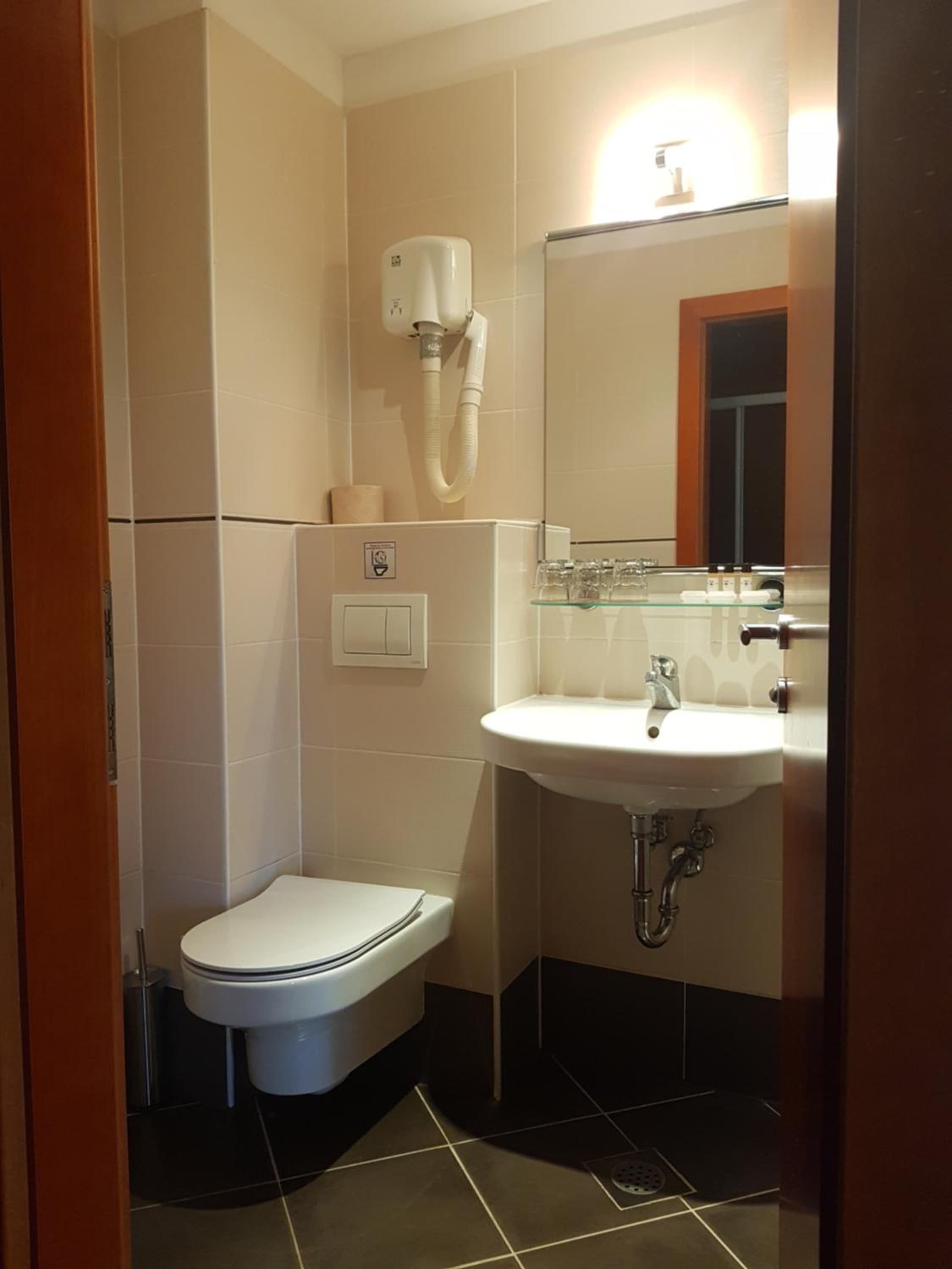 Suite - Photo 4
