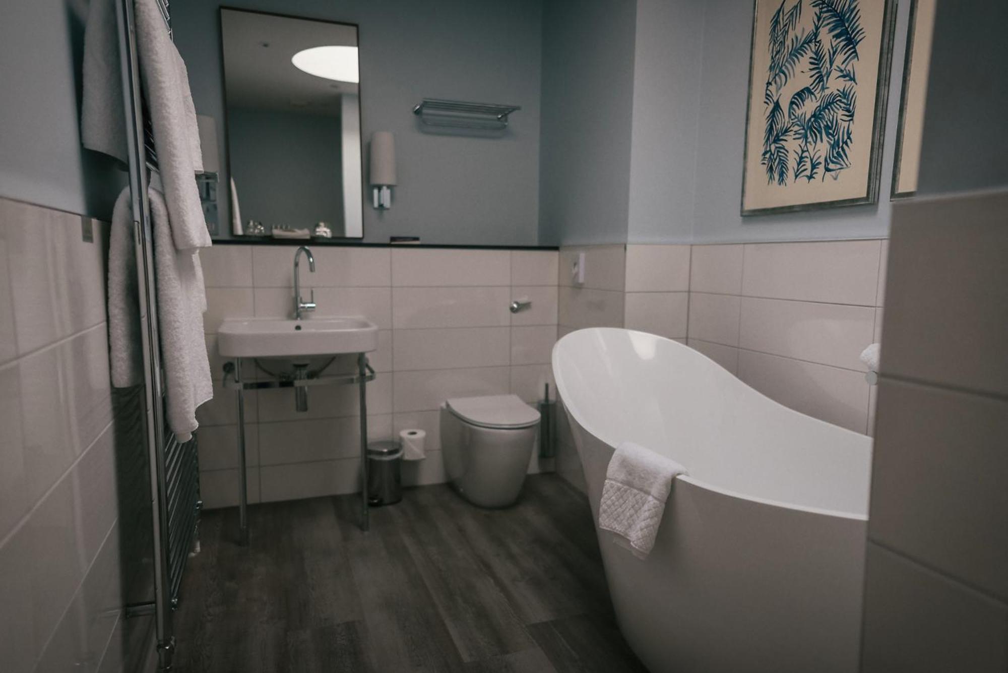 Deluxe King Room photo 2