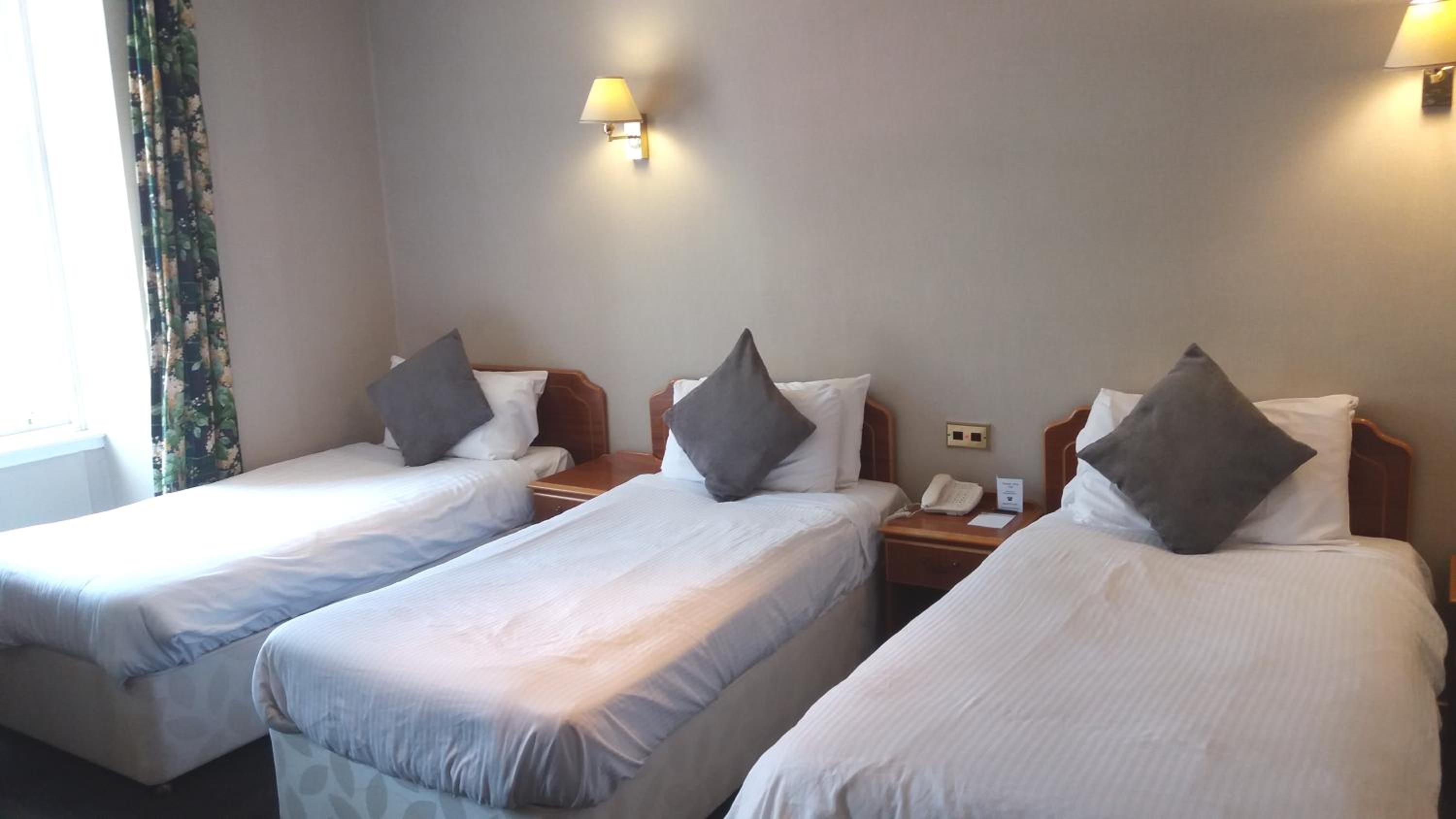 Classic Triple Room - Photo 7