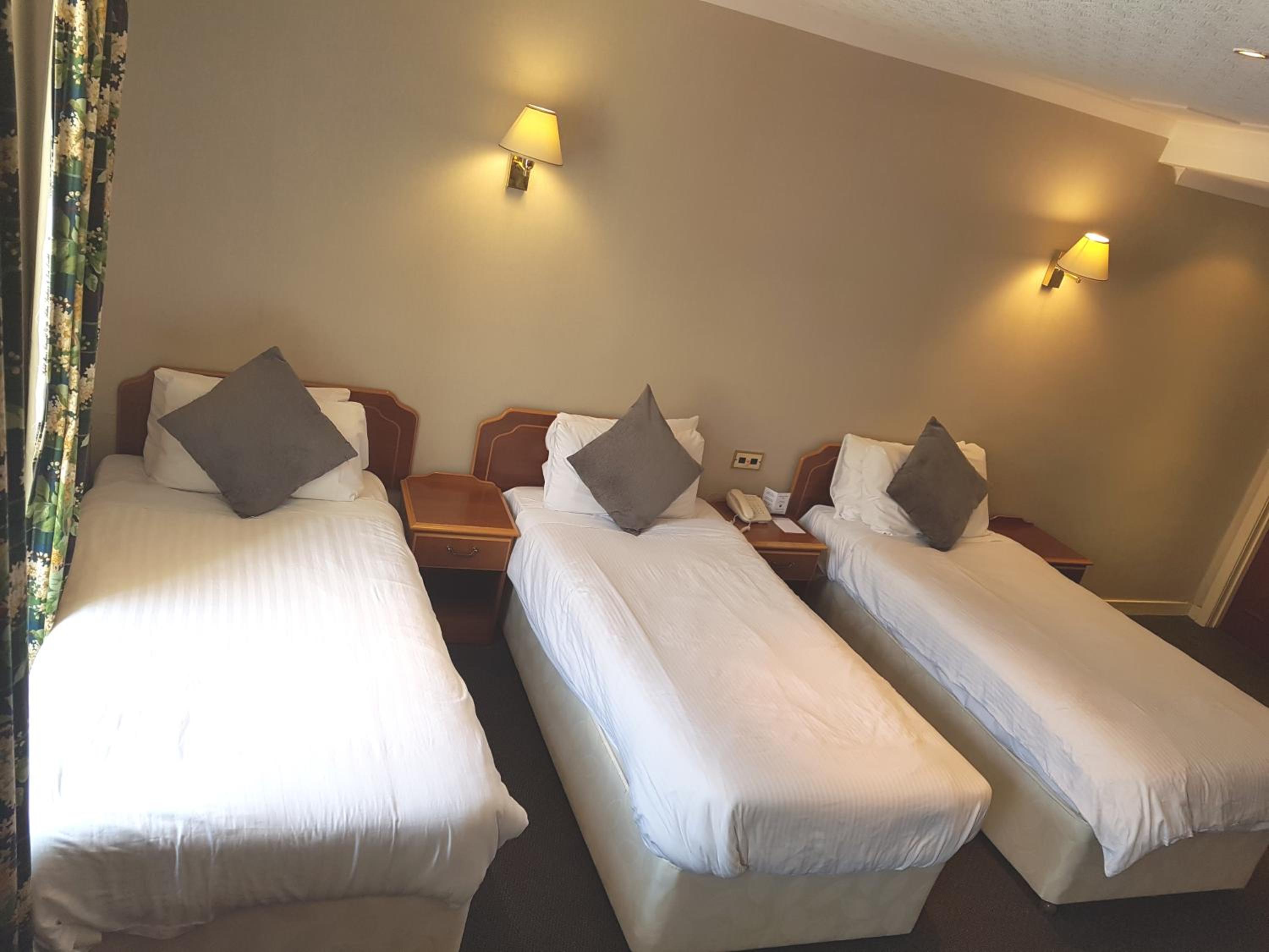 Classic Triple Room - Photo 6