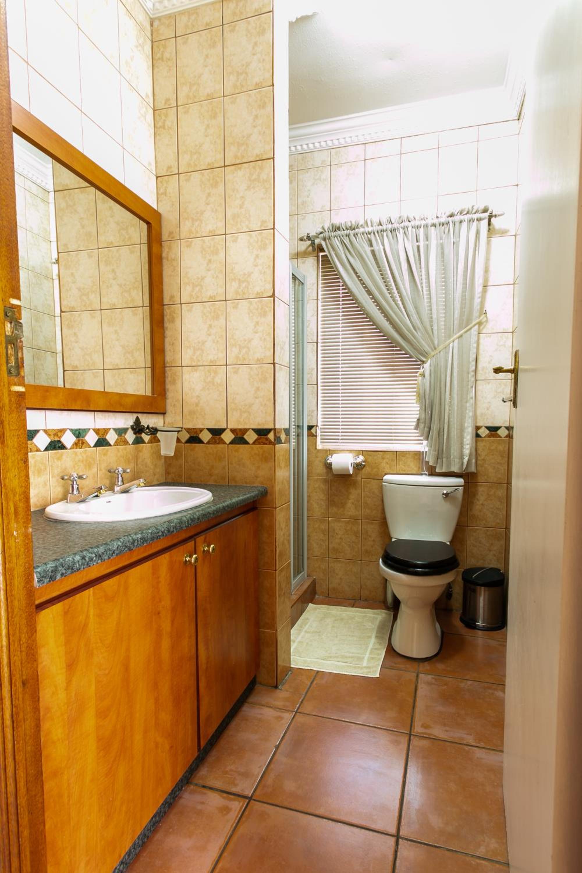 Budget Double Room - Photo 45