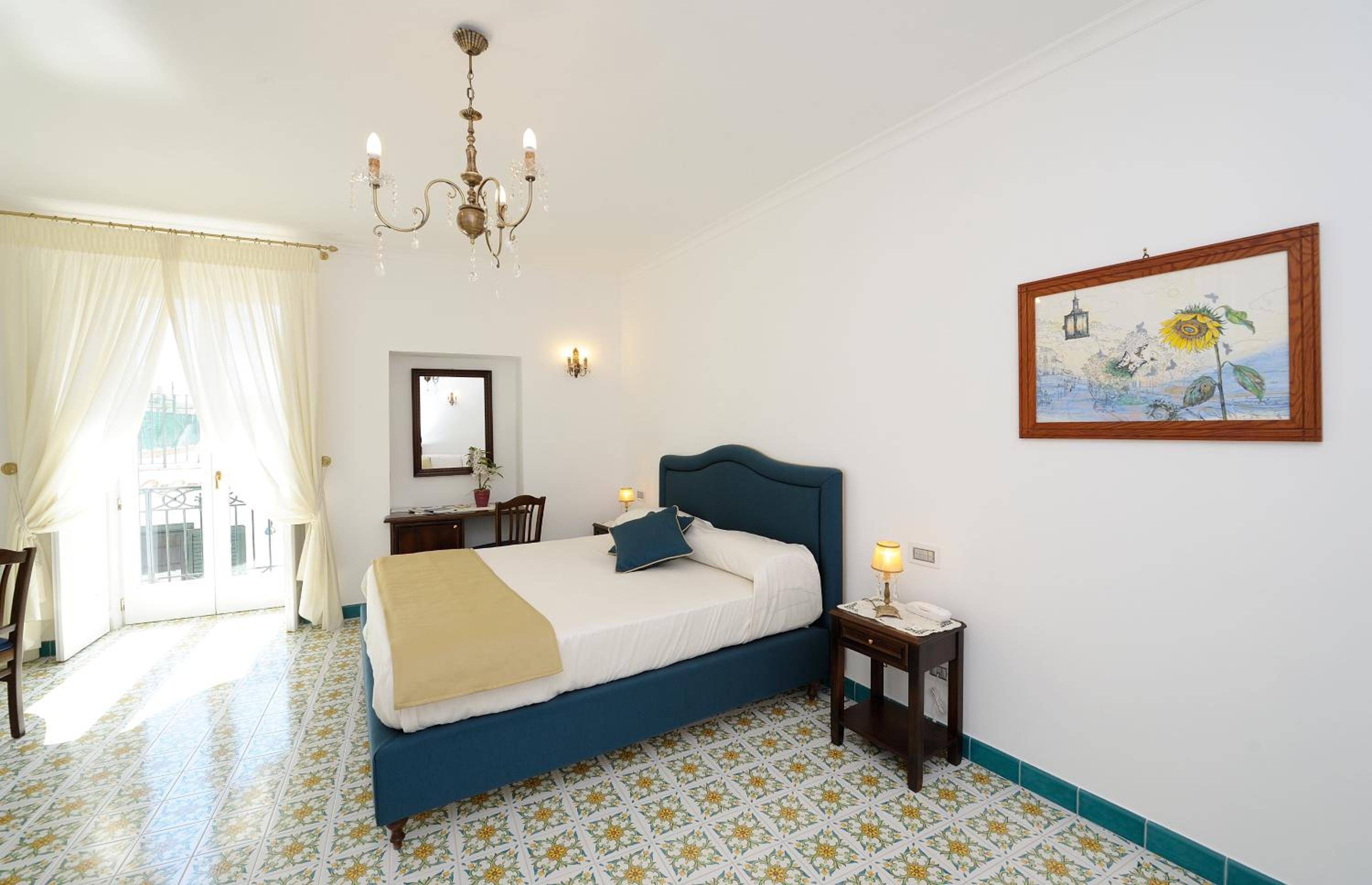 Junior Suite with Balcony - Photo 51