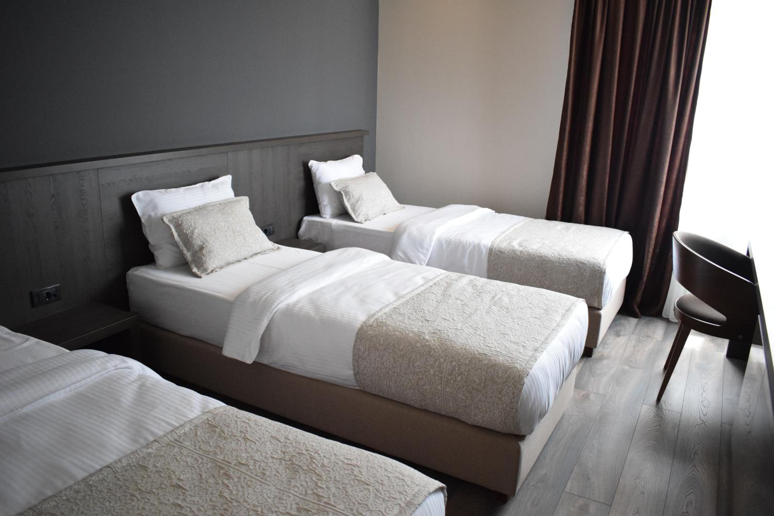 Superior Triple Room - Photo 3