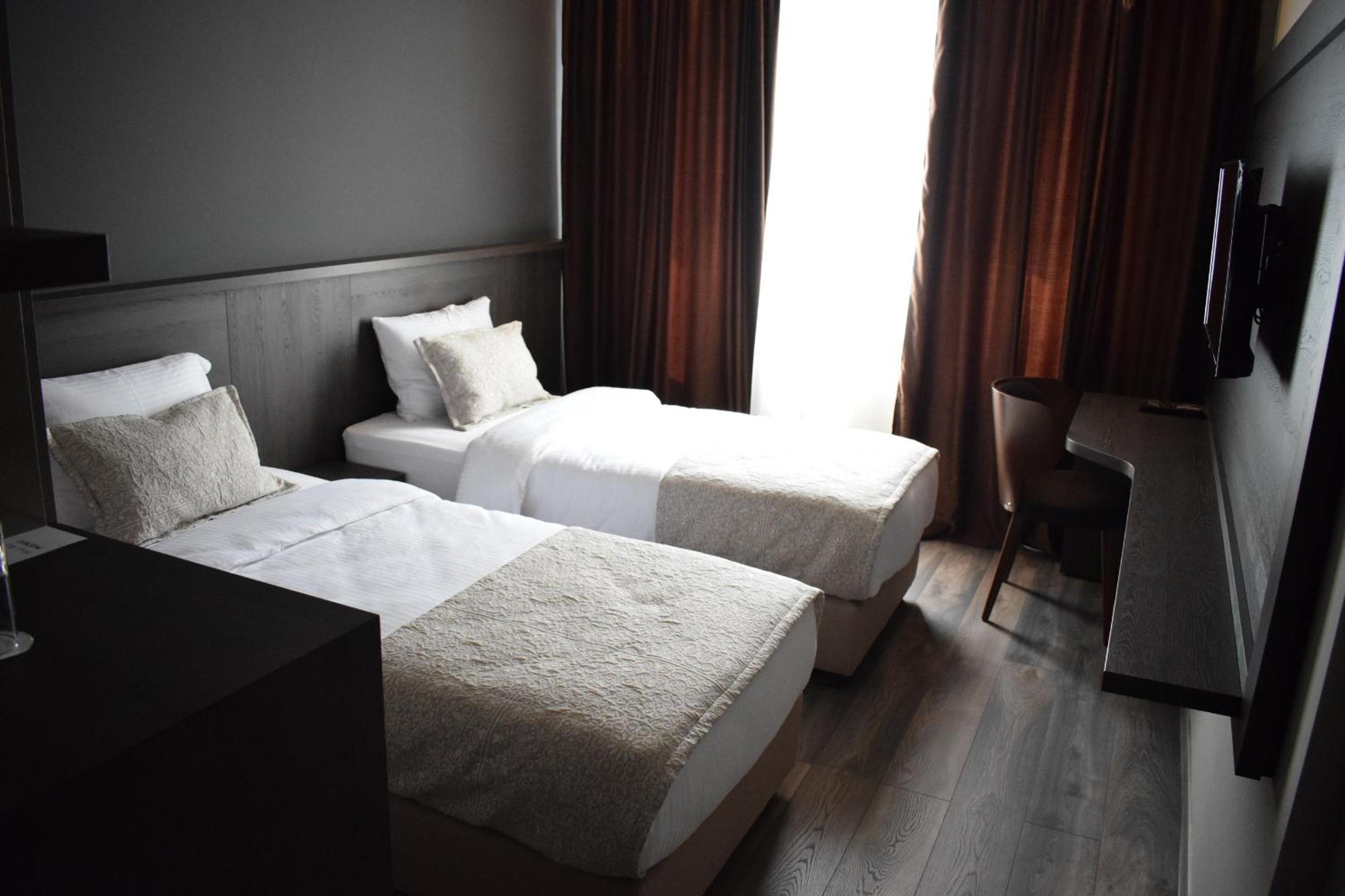 Superior Double or Twin Room - Photo 1
