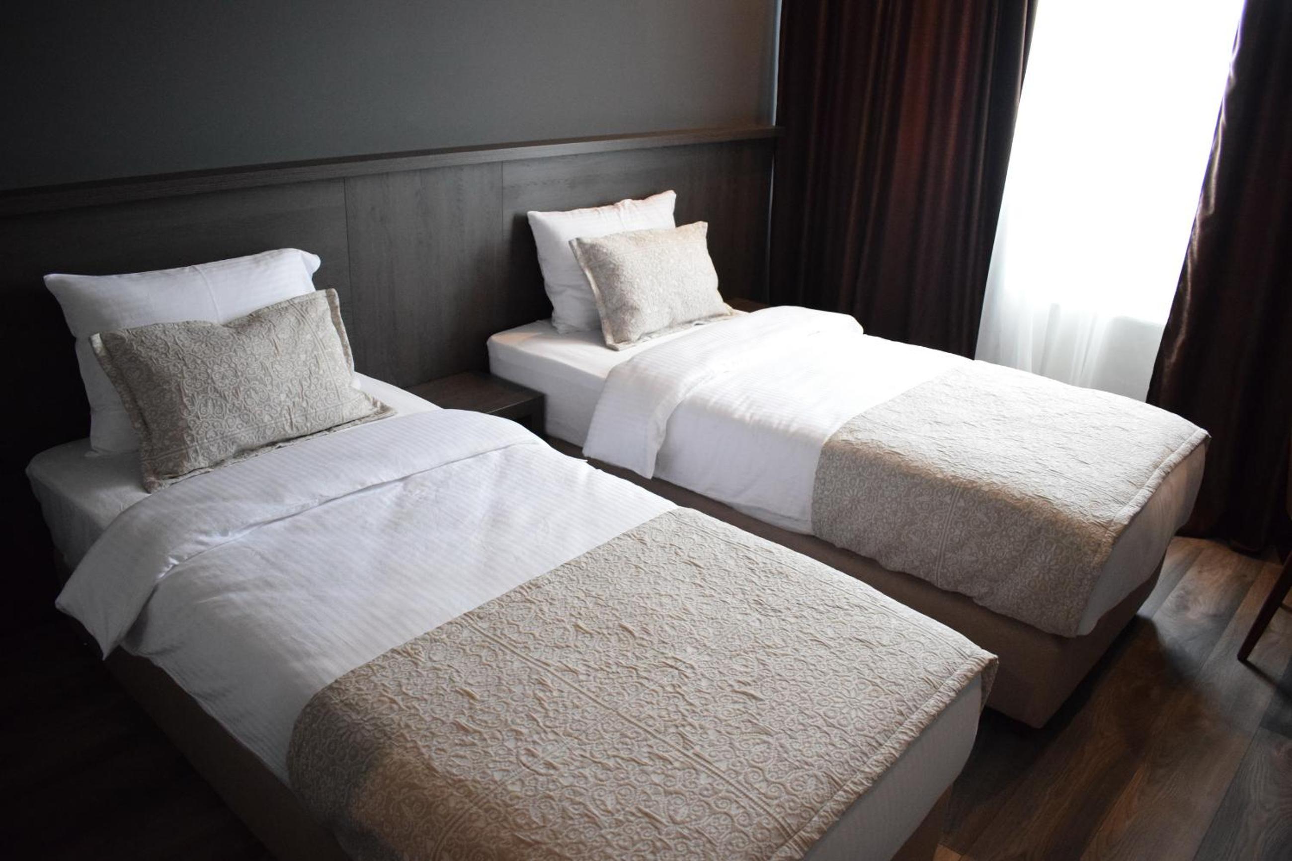 Superior Double or Twin Room - Photo 6