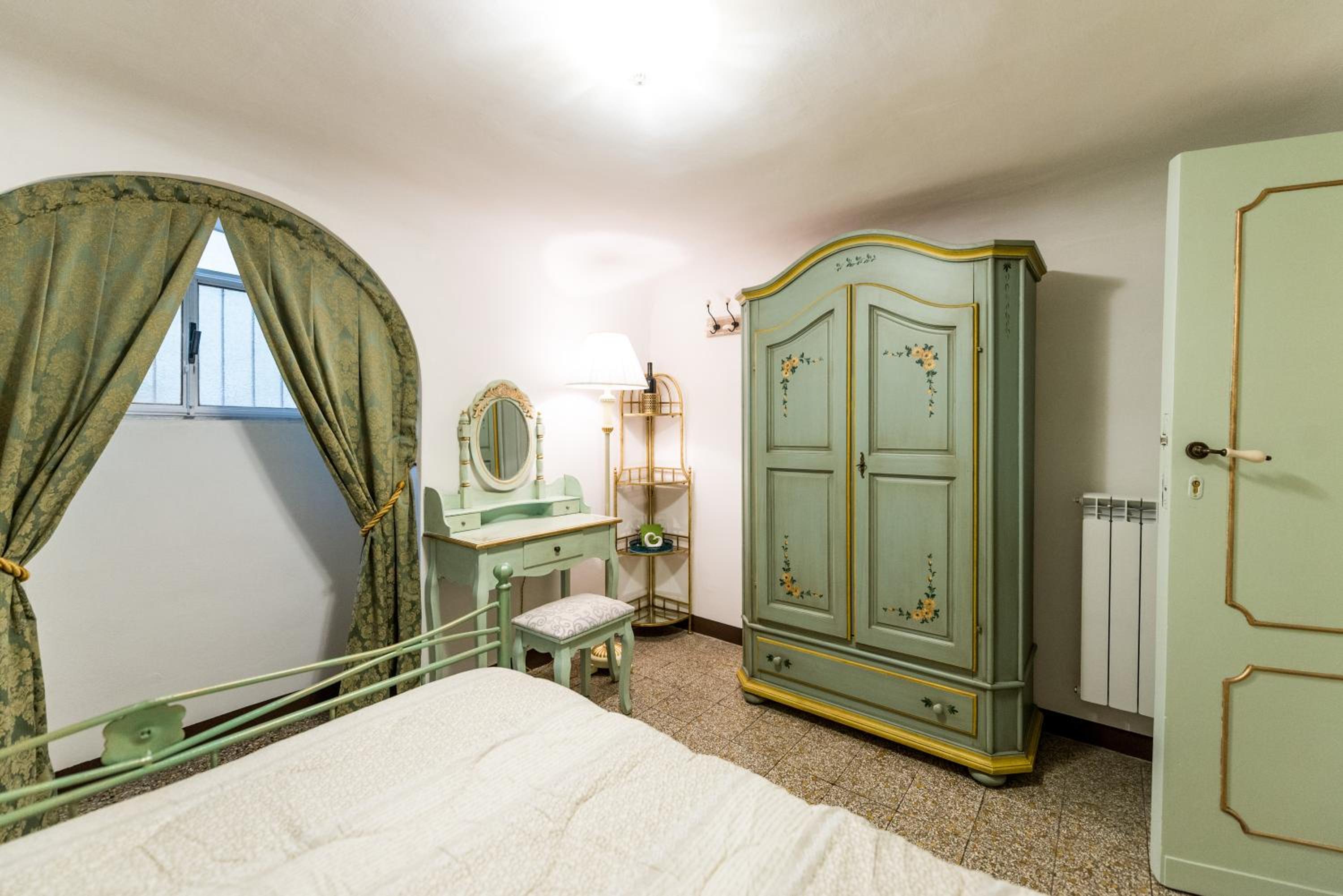Double Room with Shared Bathroom photo 1