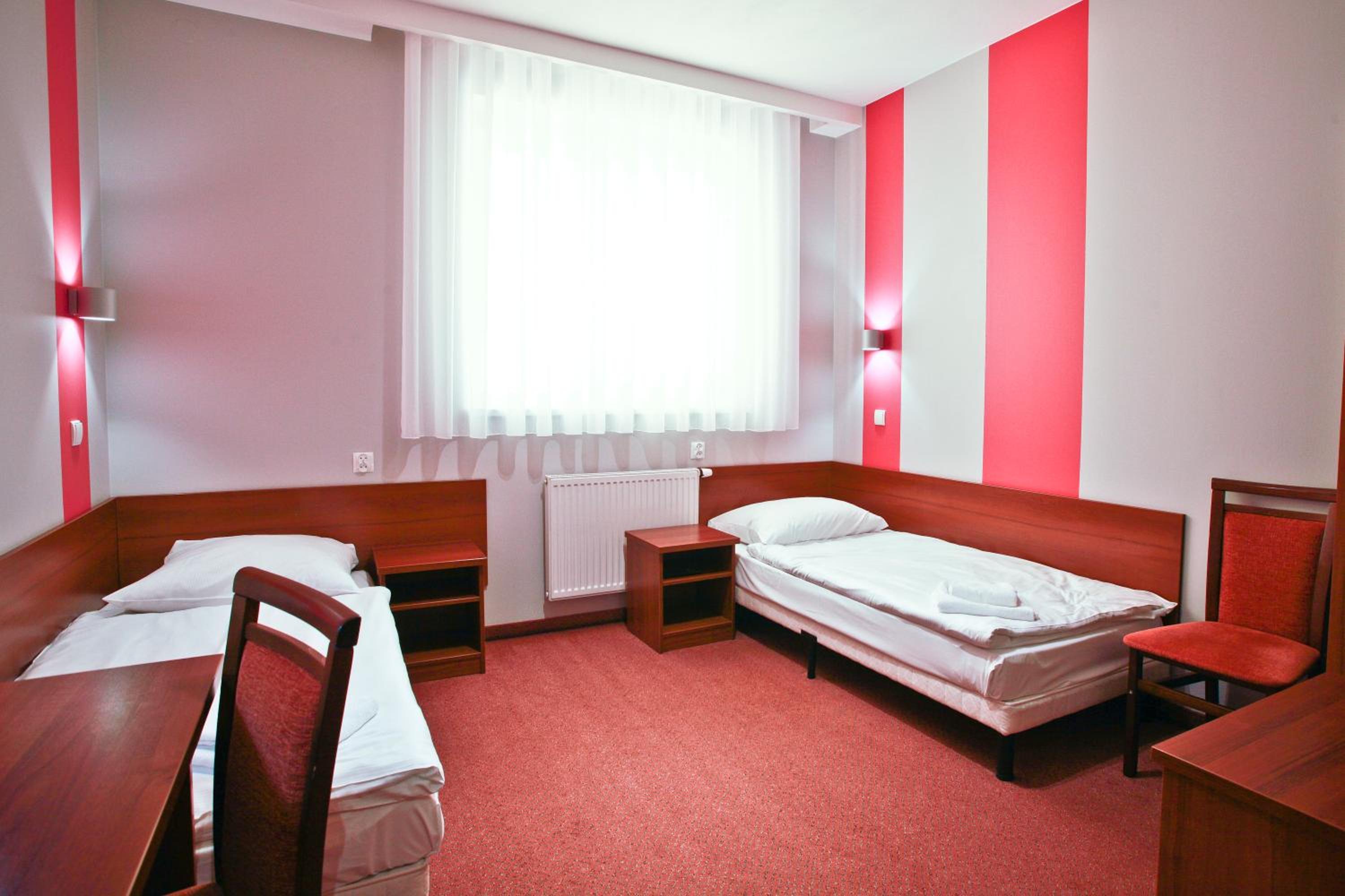 Twin Room - Photo 4